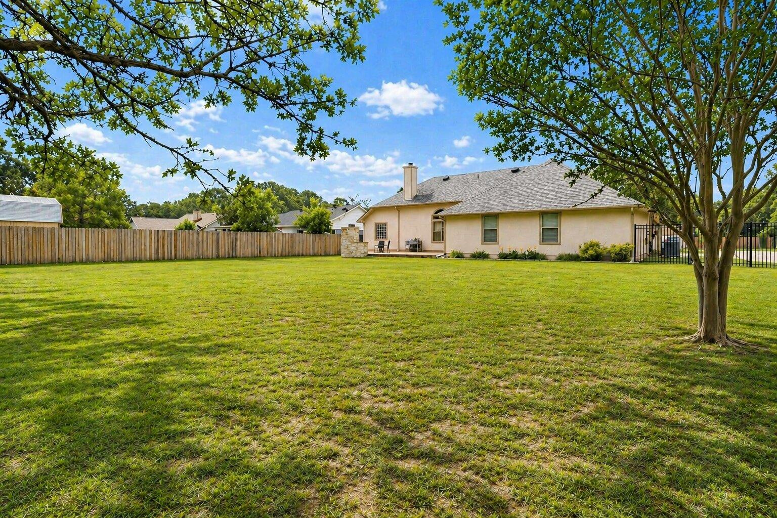 116 Puna Ln, Bastrop, TX 78602