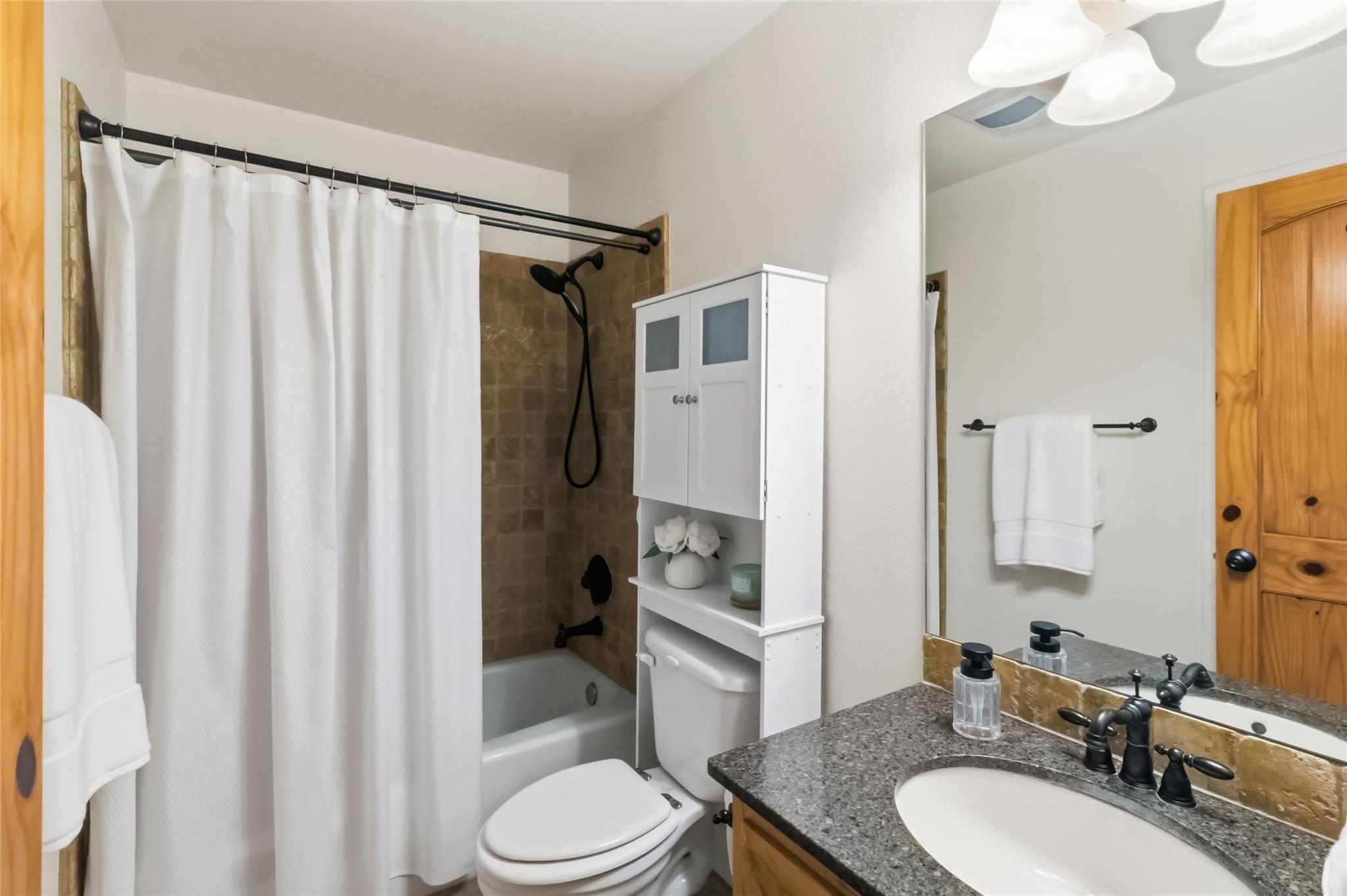 116 Puna Ln, Bastrop, TX 78602