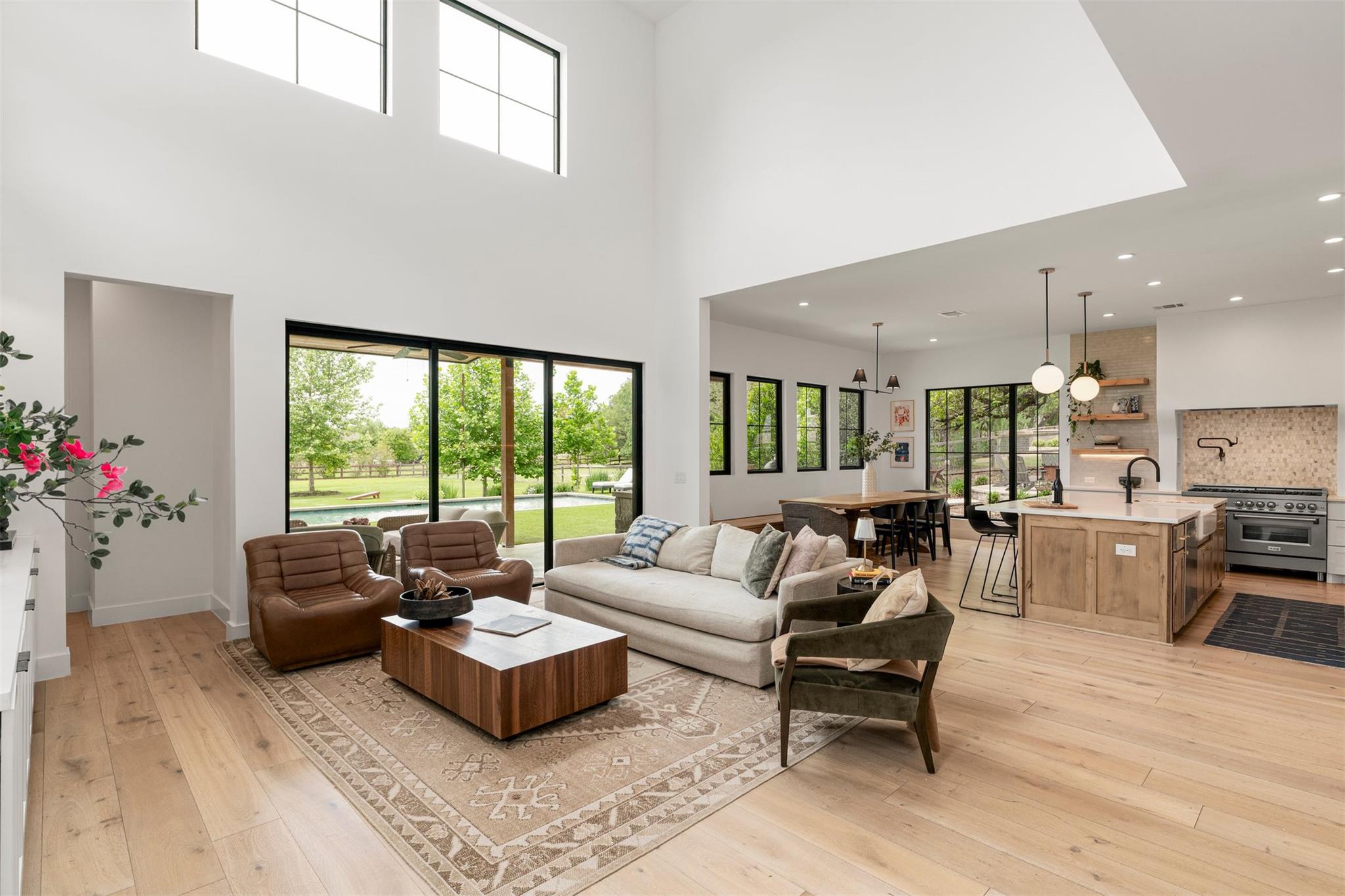 251 Victorian Gable Dr, Driftwood, TX 78619