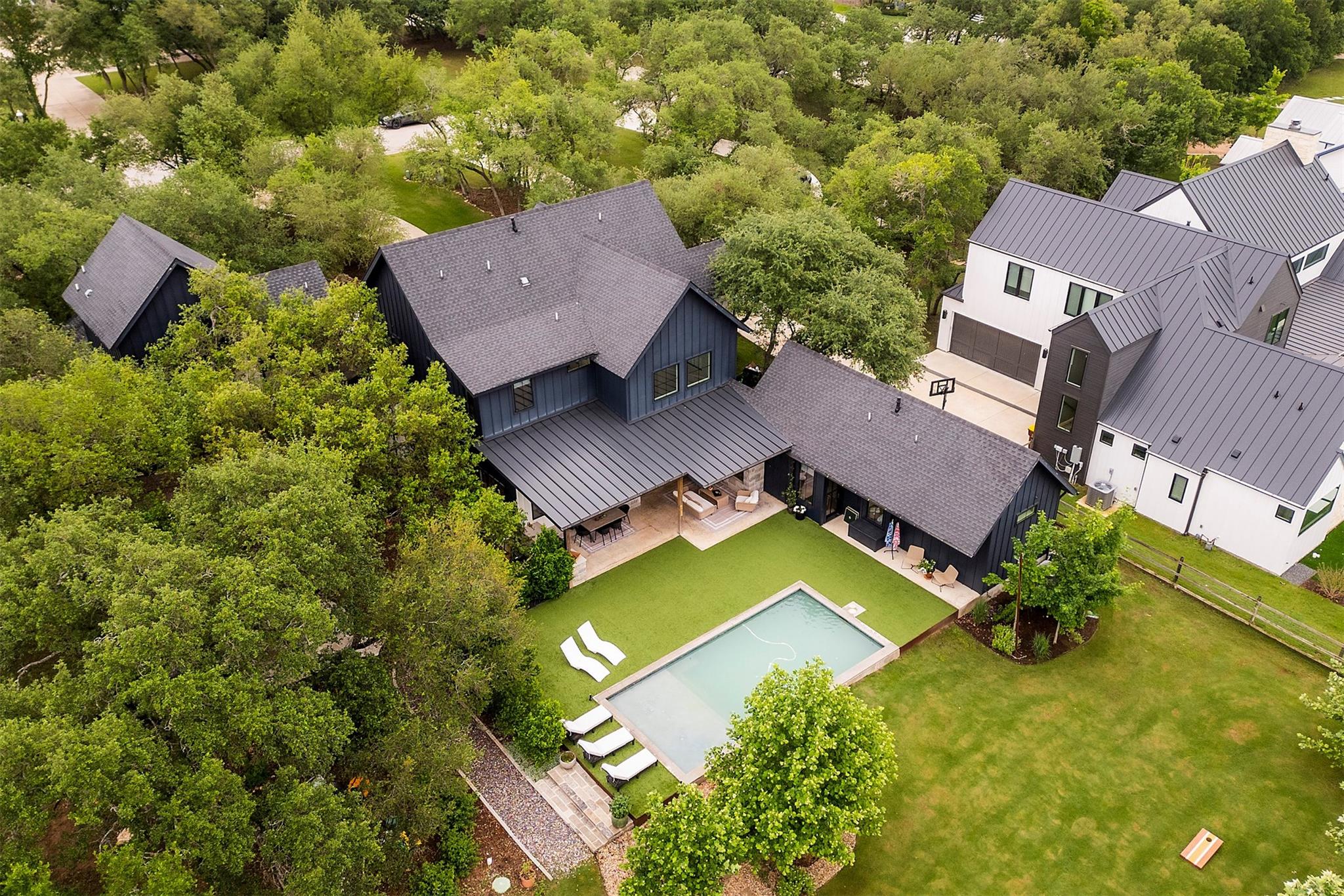 251 Victorian Gable Dr, Driftwood, TX 78619