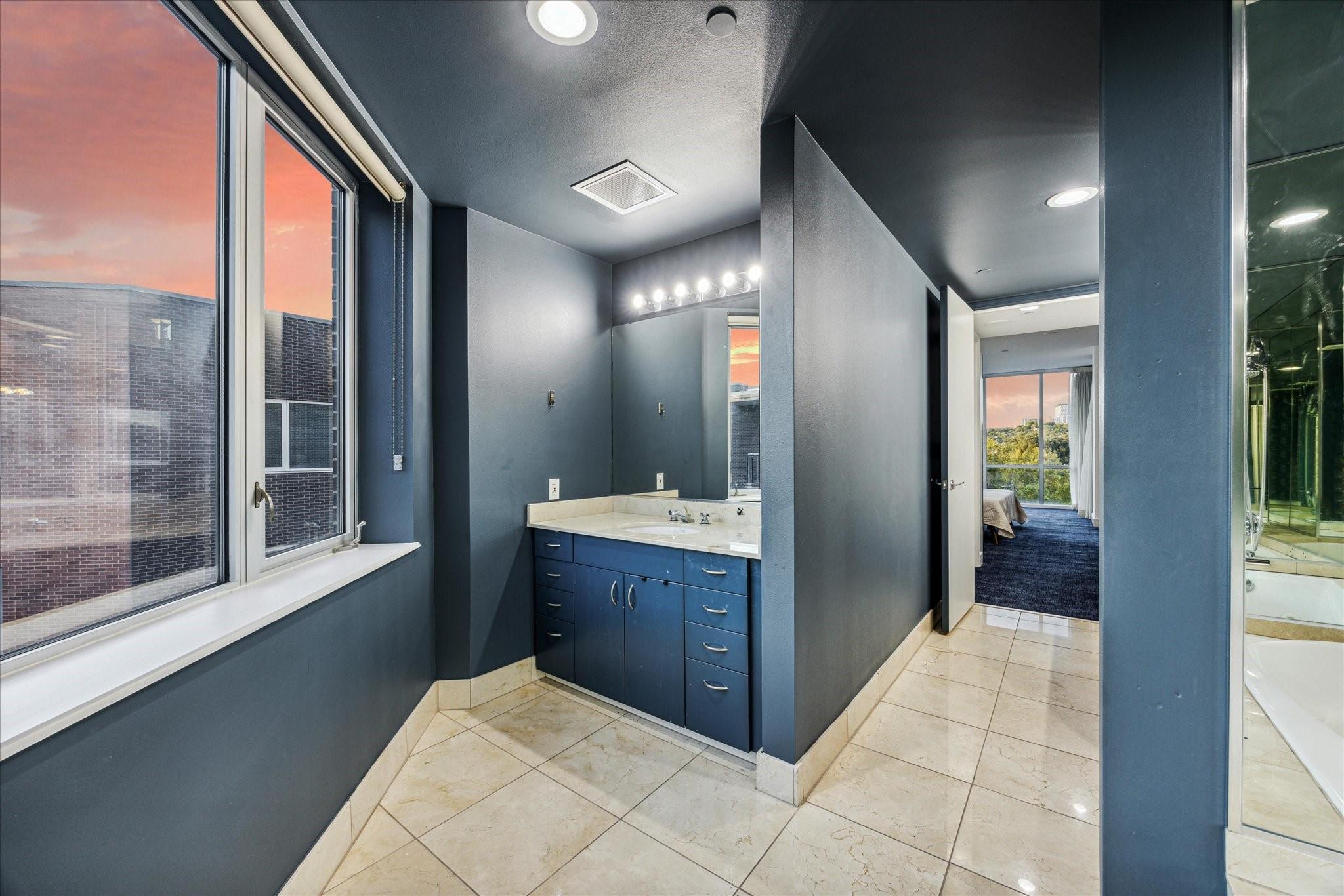 901 W 9th St # 401A, Austin, TX 78703
