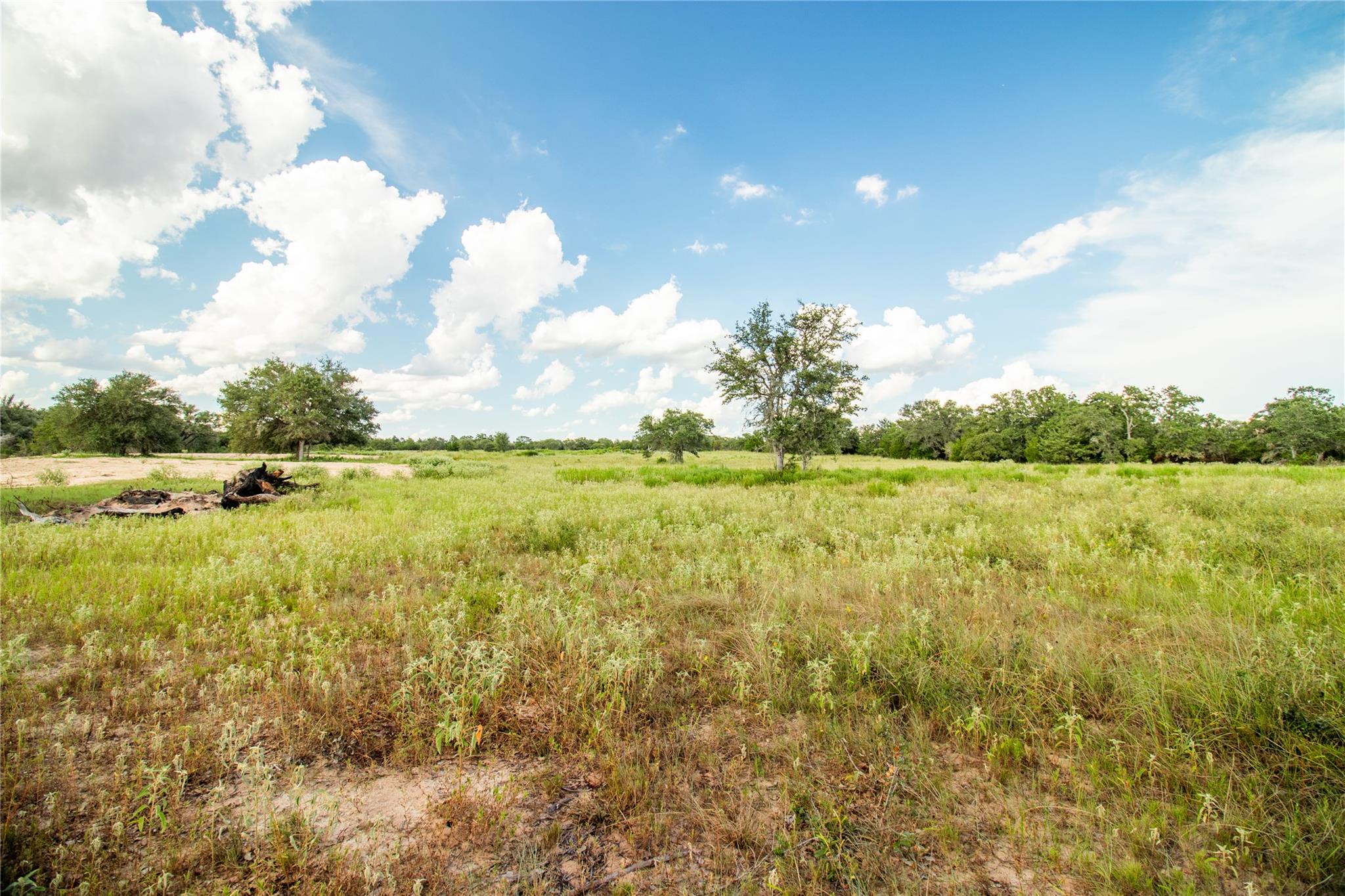 000 County Road 15, Hallettsville, TX 77964