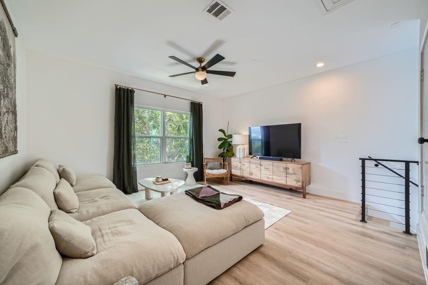 6915 Carver Ave # 1, Austin, TX 78752
