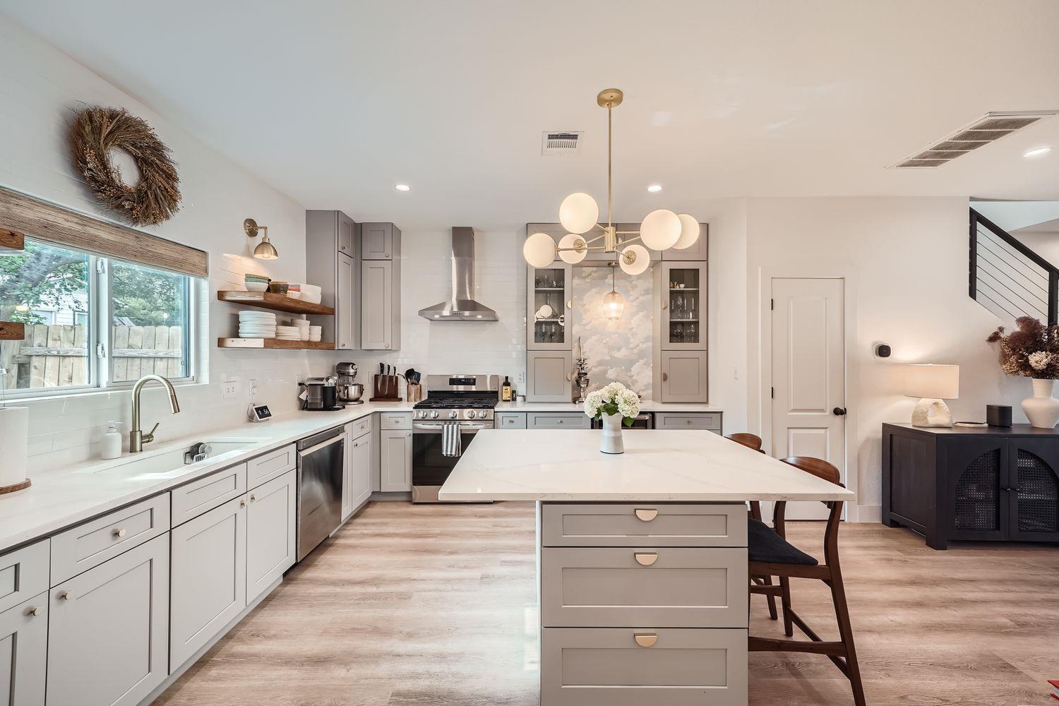 6915 Carver Ave # 1, Austin, TX 78752