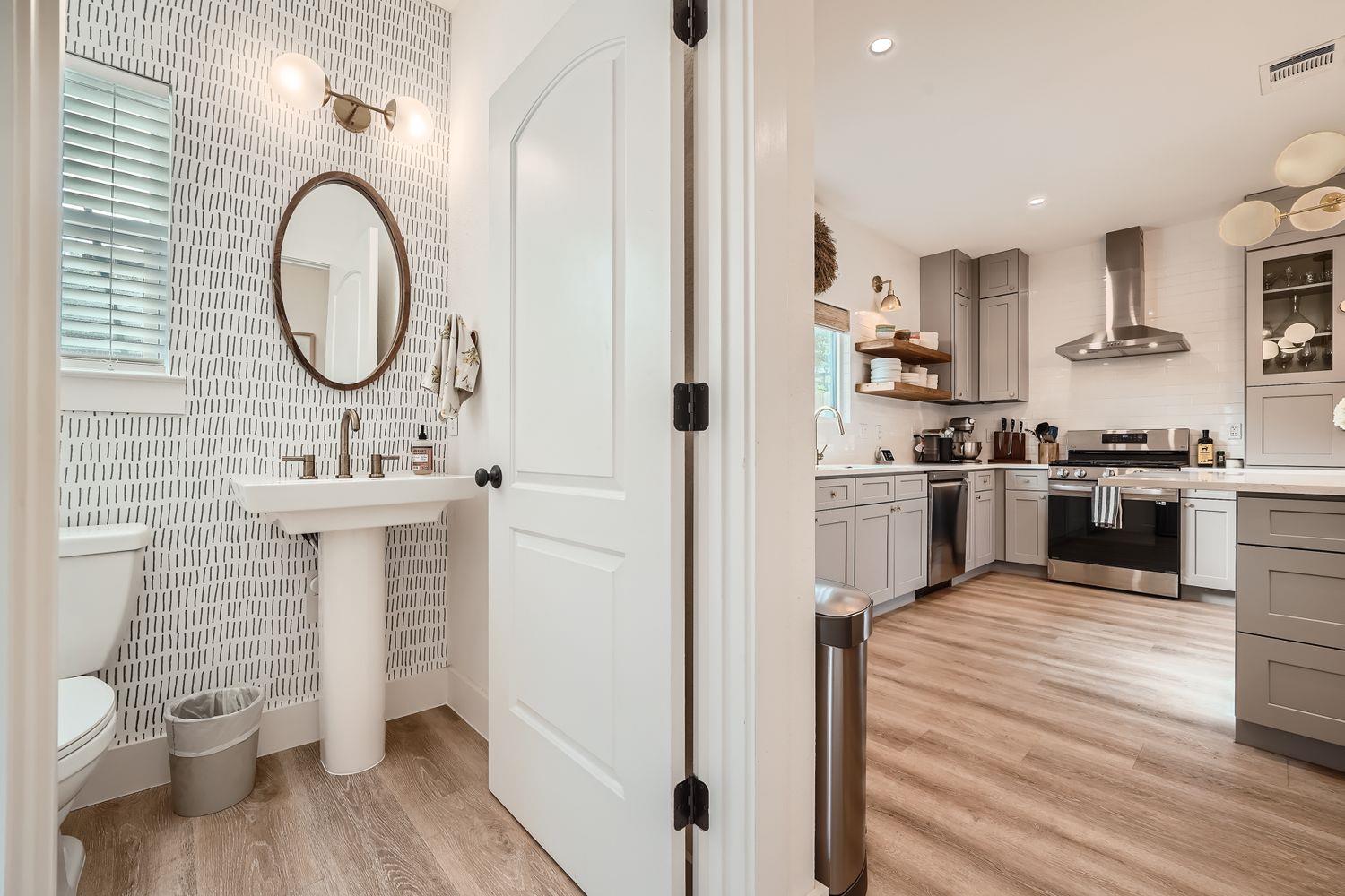 6915 Carver Ave # 1, Austin, TX 78752