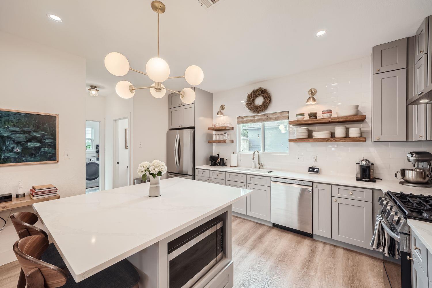 6915 Carver Ave # 1, Austin, TX 78752