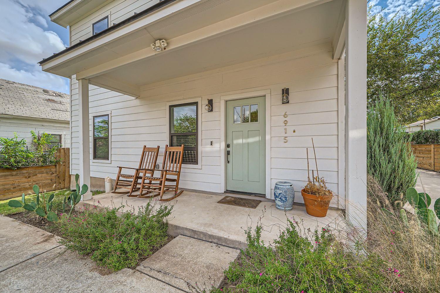 6915 Carver Ave # 1, Austin, TX 78752