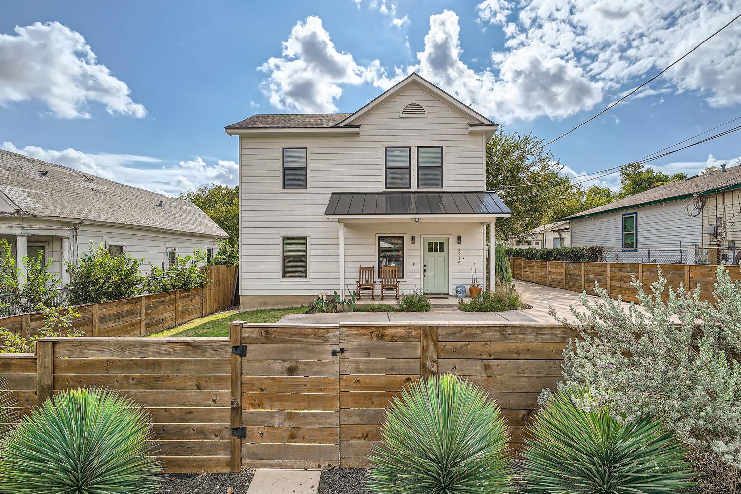 6915 Carver Ave # 1, Austin, TX 78752