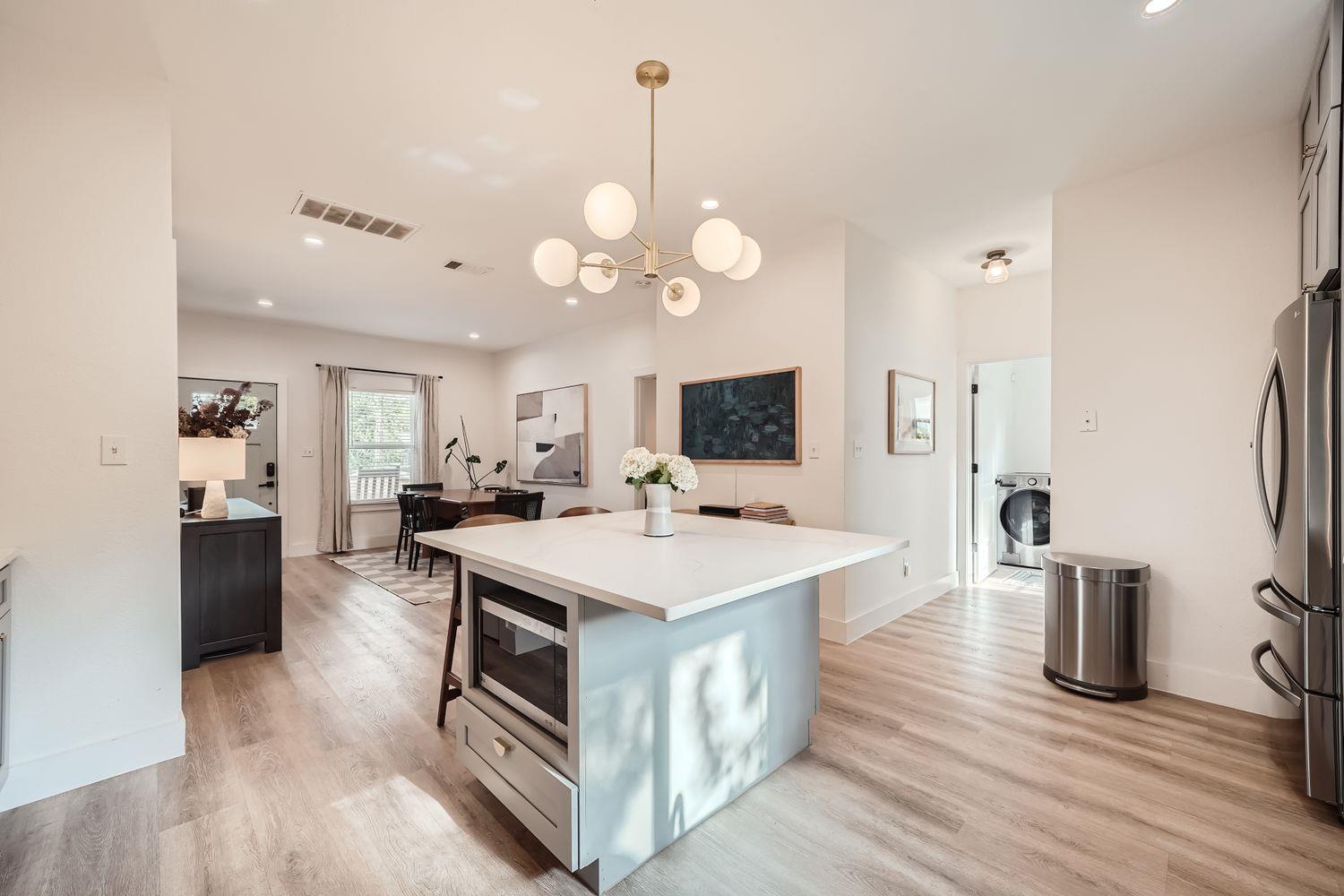 6915 Carver Ave # 1, Austin, TX 78752