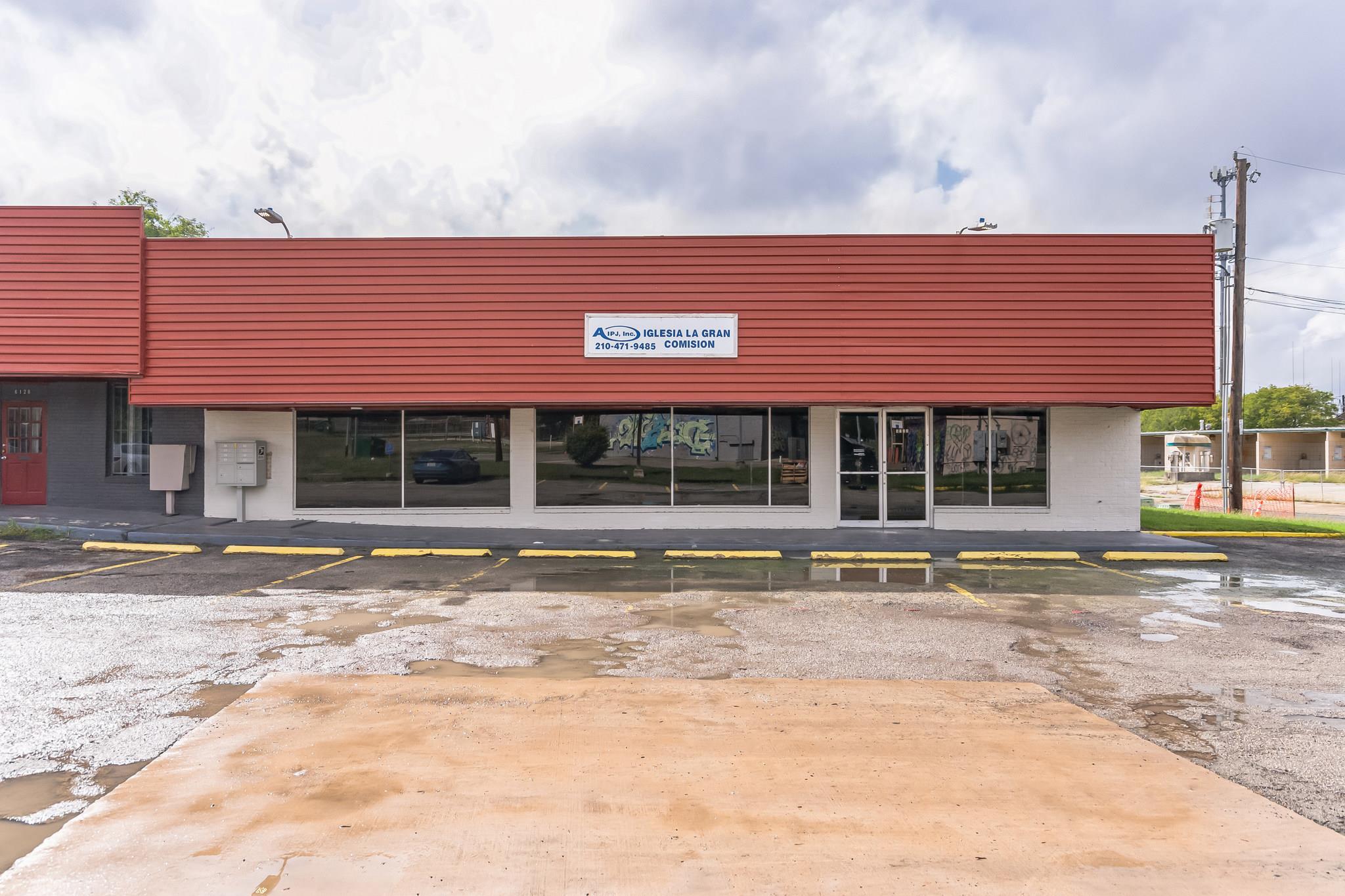 6126 MONTGOMERY Dr, Windcrest, TX 78239