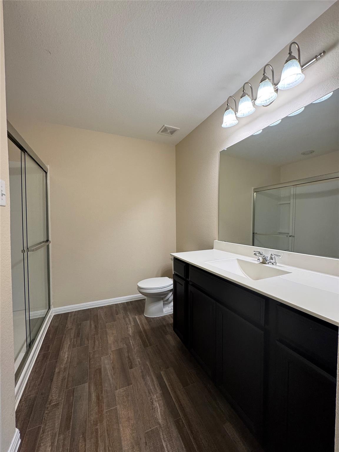 105 Rainey Dr, Jarrell, TX 76537