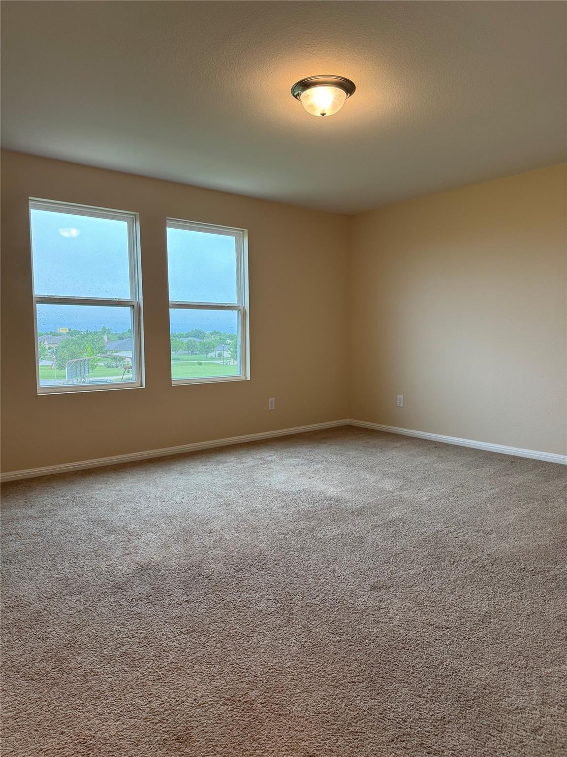 105 Rainey Dr, Jarrell, TX 76537