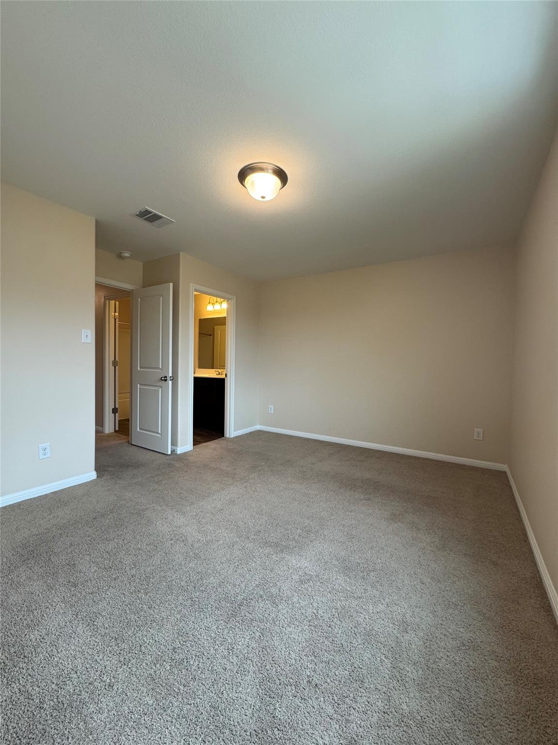 105 Rainey Dr, Jarrell, TX 76537