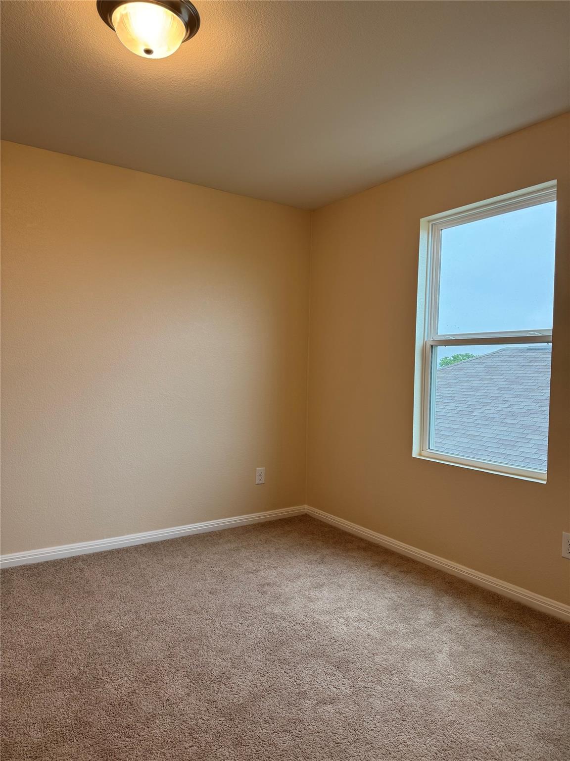 105 Rainey Dr, Jarrell, TX 76537