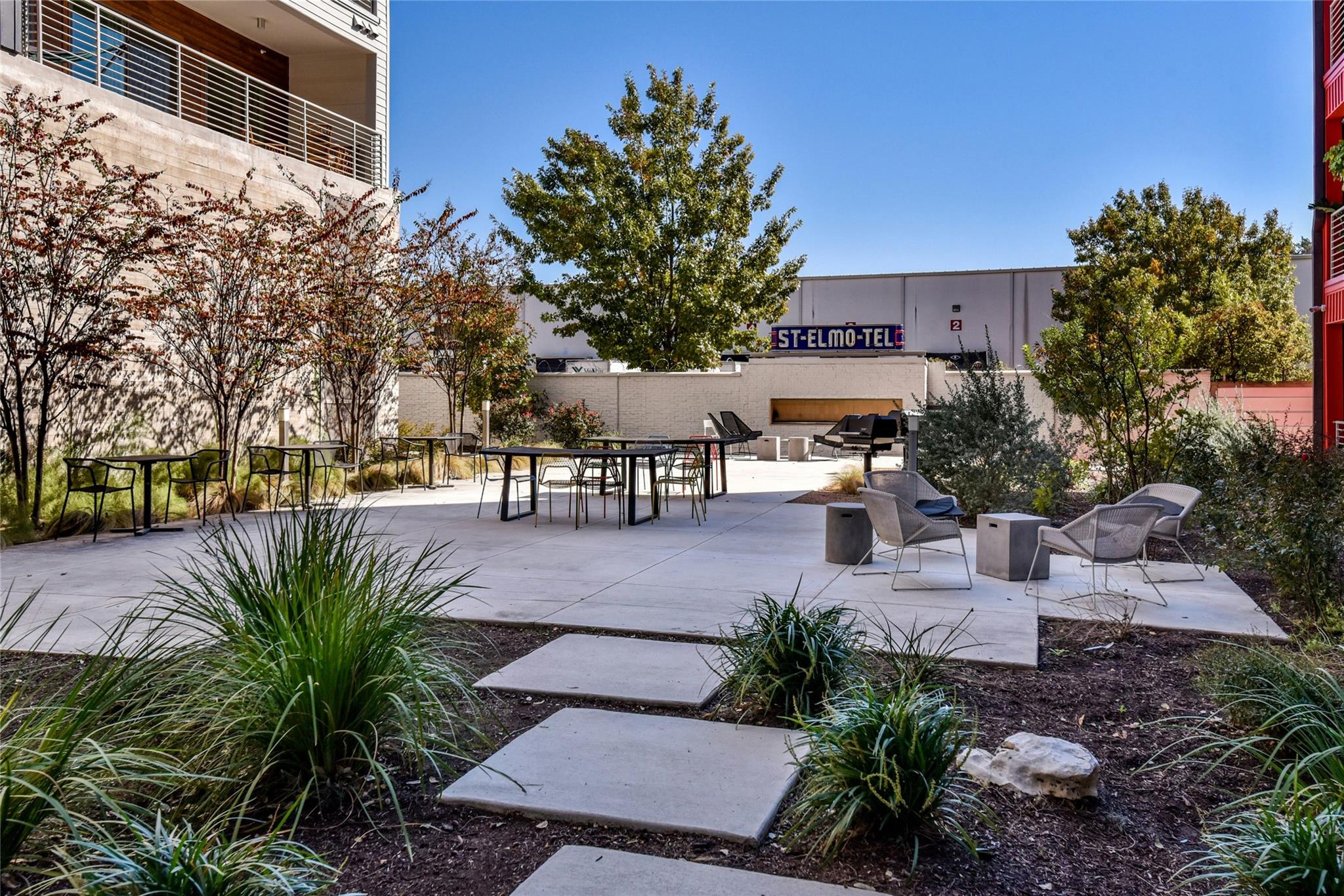4361 S Congress Ave # 402, Austin, TX 78745