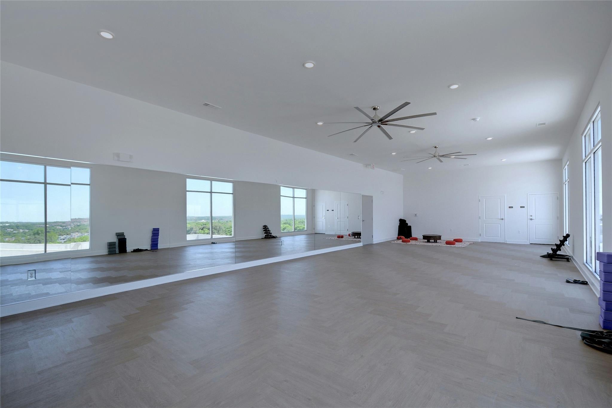 4361 S Congress Ave # 402, Austin, TX 78745