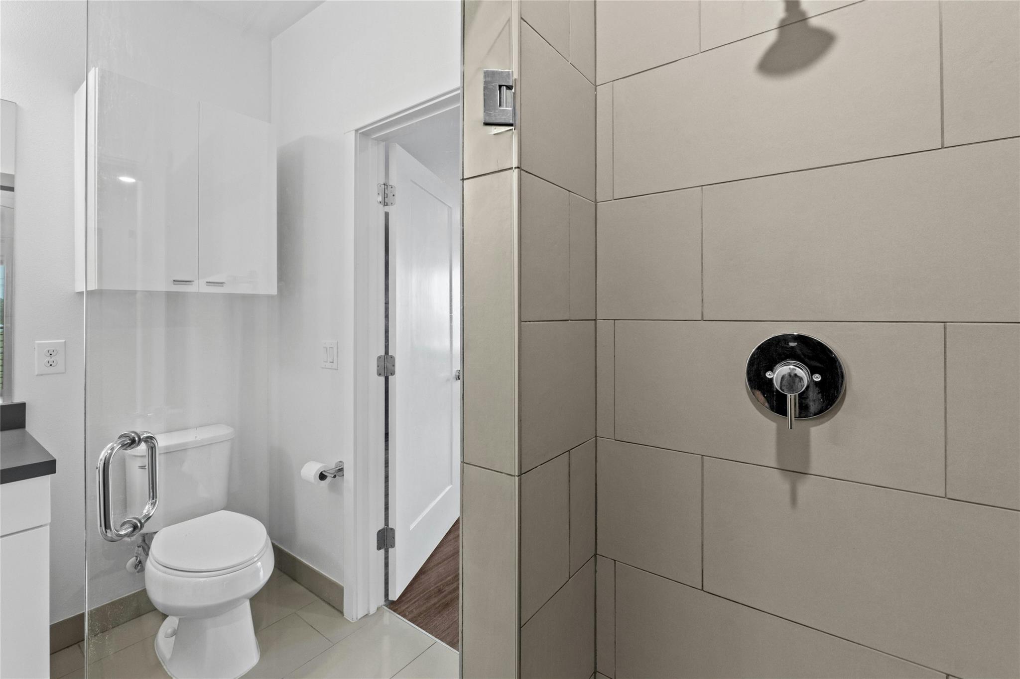 4361 S Congress Ave # 402, Austin, TX 78745