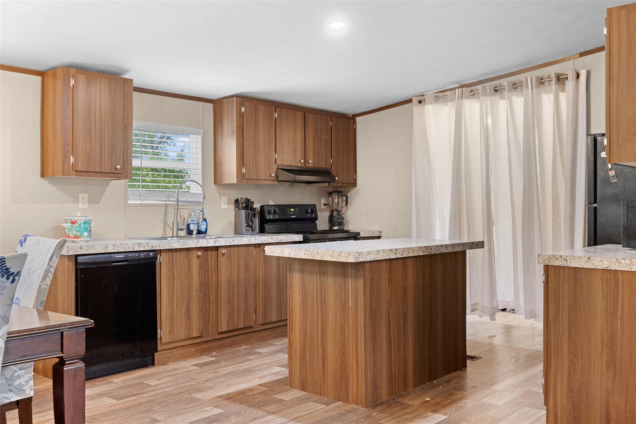 6497 Taylorsville Rd, Dale, TX 78616