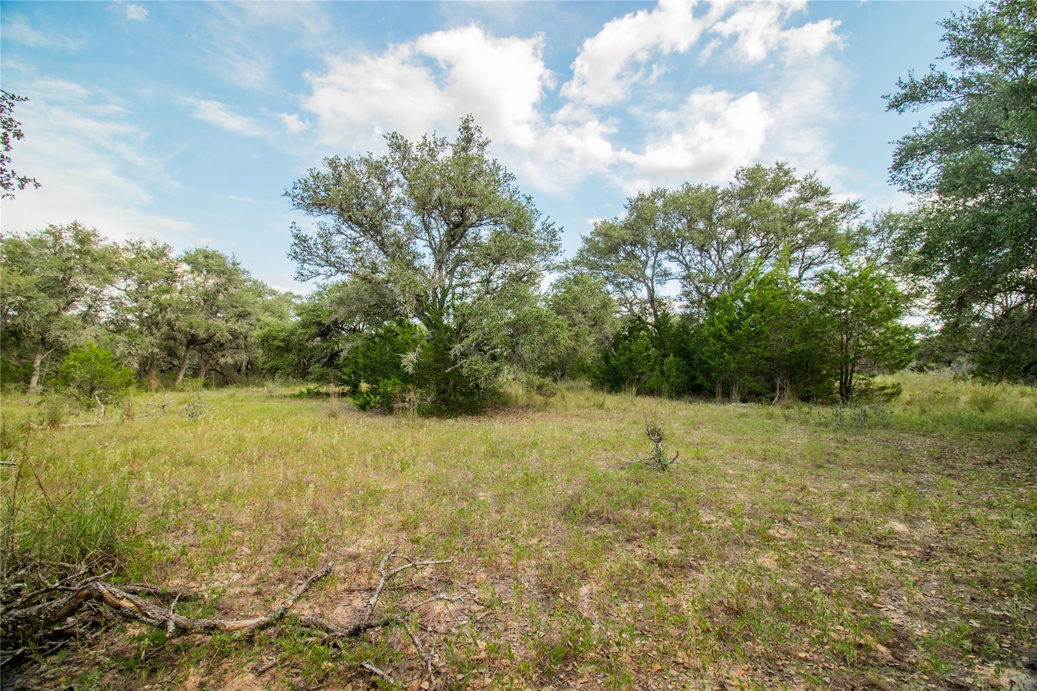 001 County Road 15, Hallettsville, TX 77964