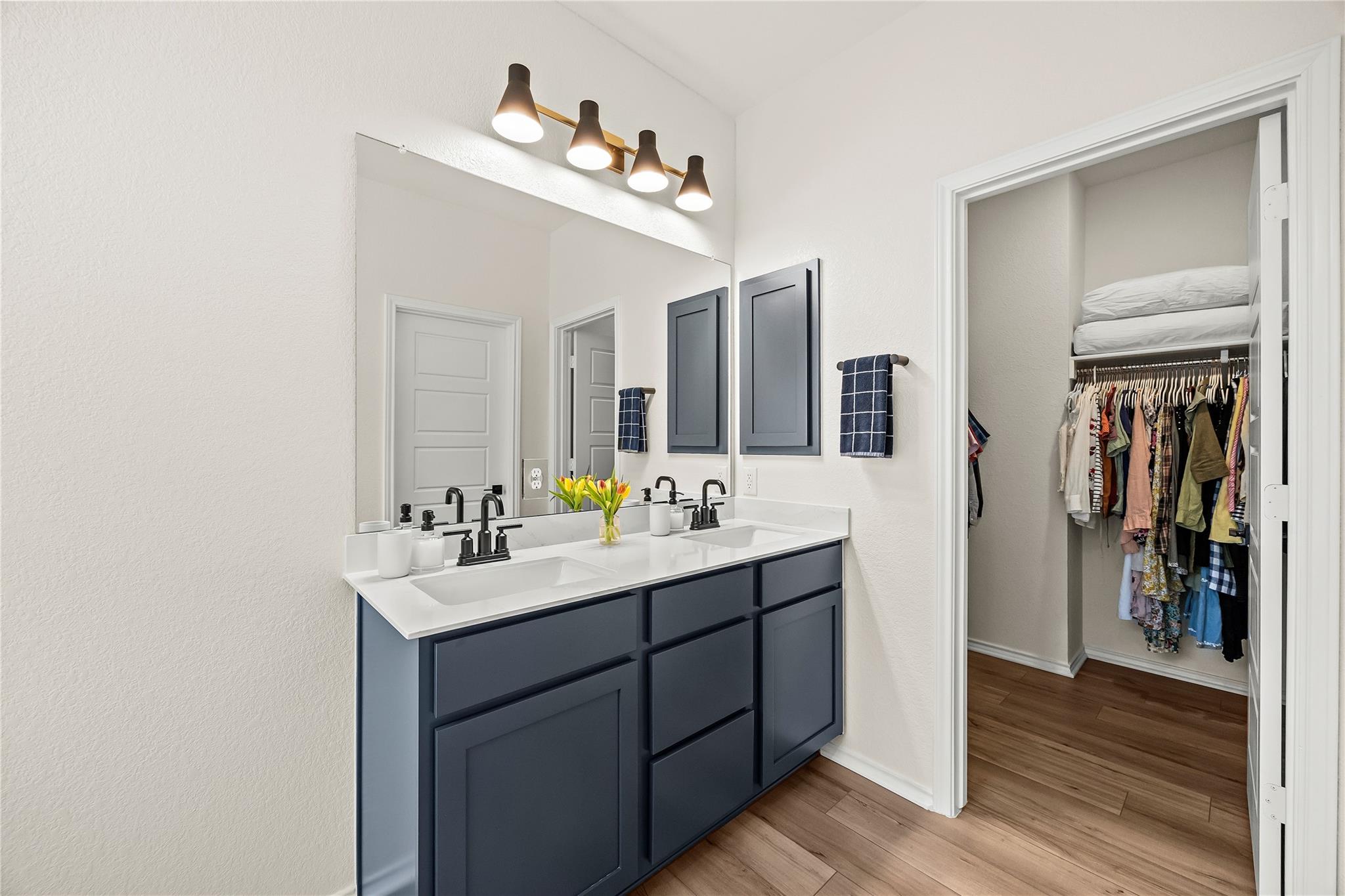 7005 Harvest Trail Dr, Austin, TX 78736