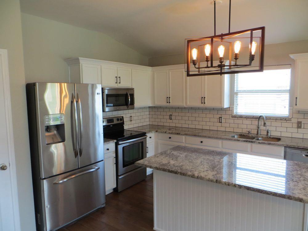 918 W South St, Leander, TX 78641
