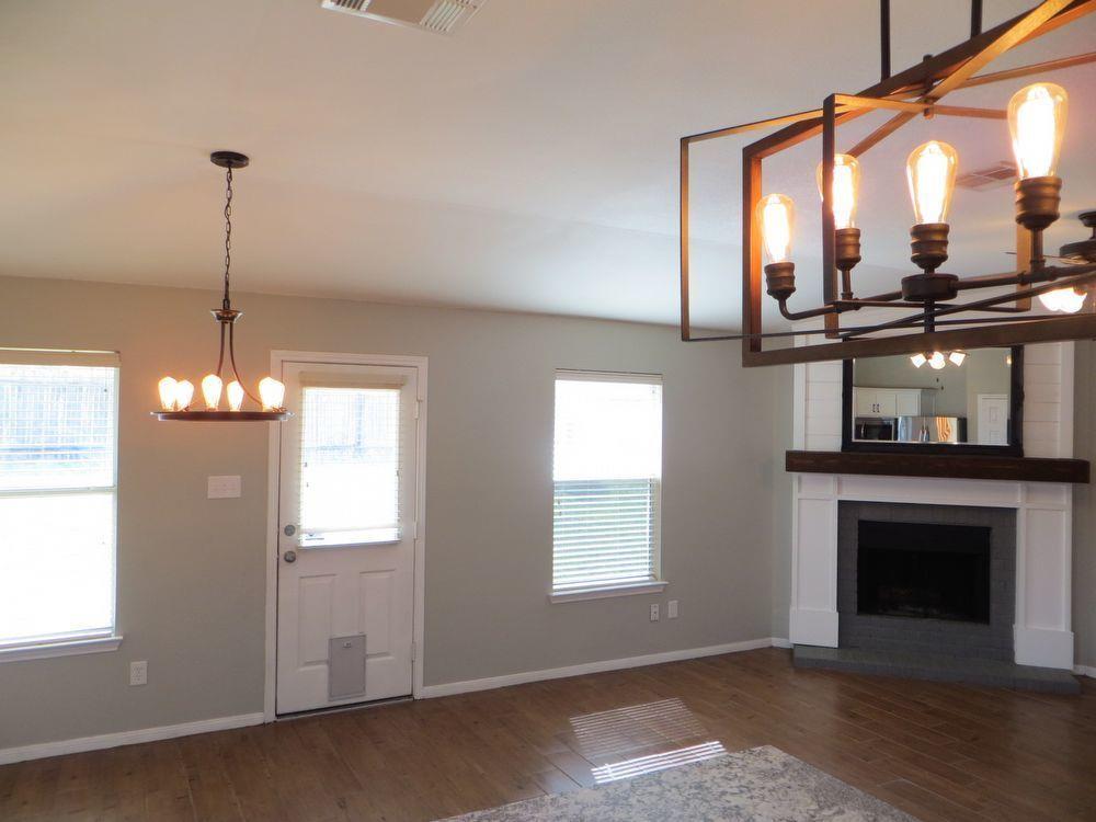 918 W South St, Leander, TX 78641