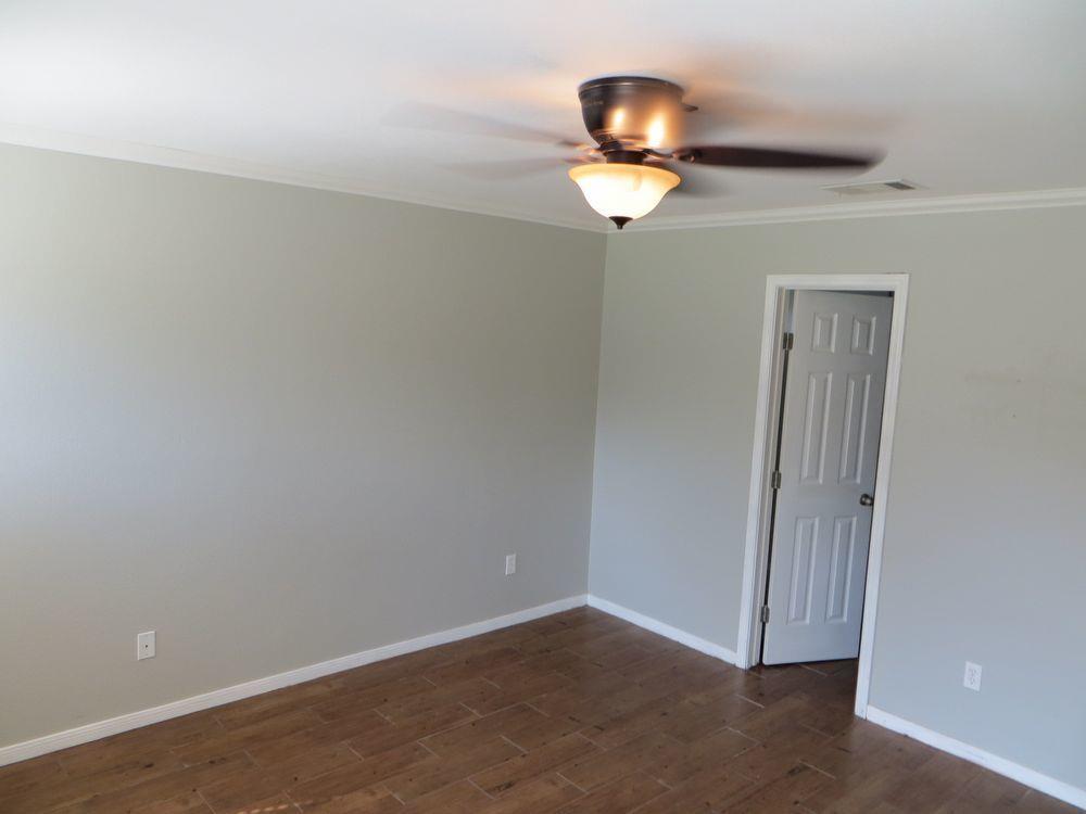 918 W South St, Leander, TX 78641