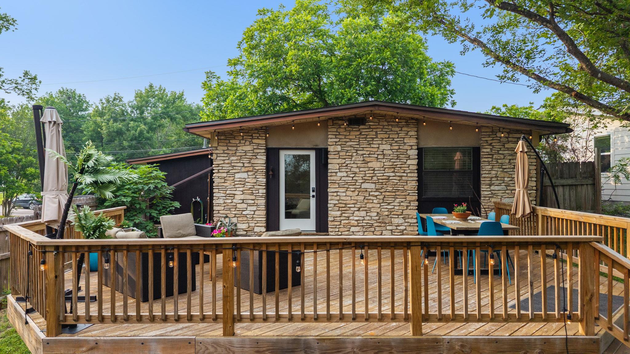1413 S Redondo Dr, Austin, TX 78721