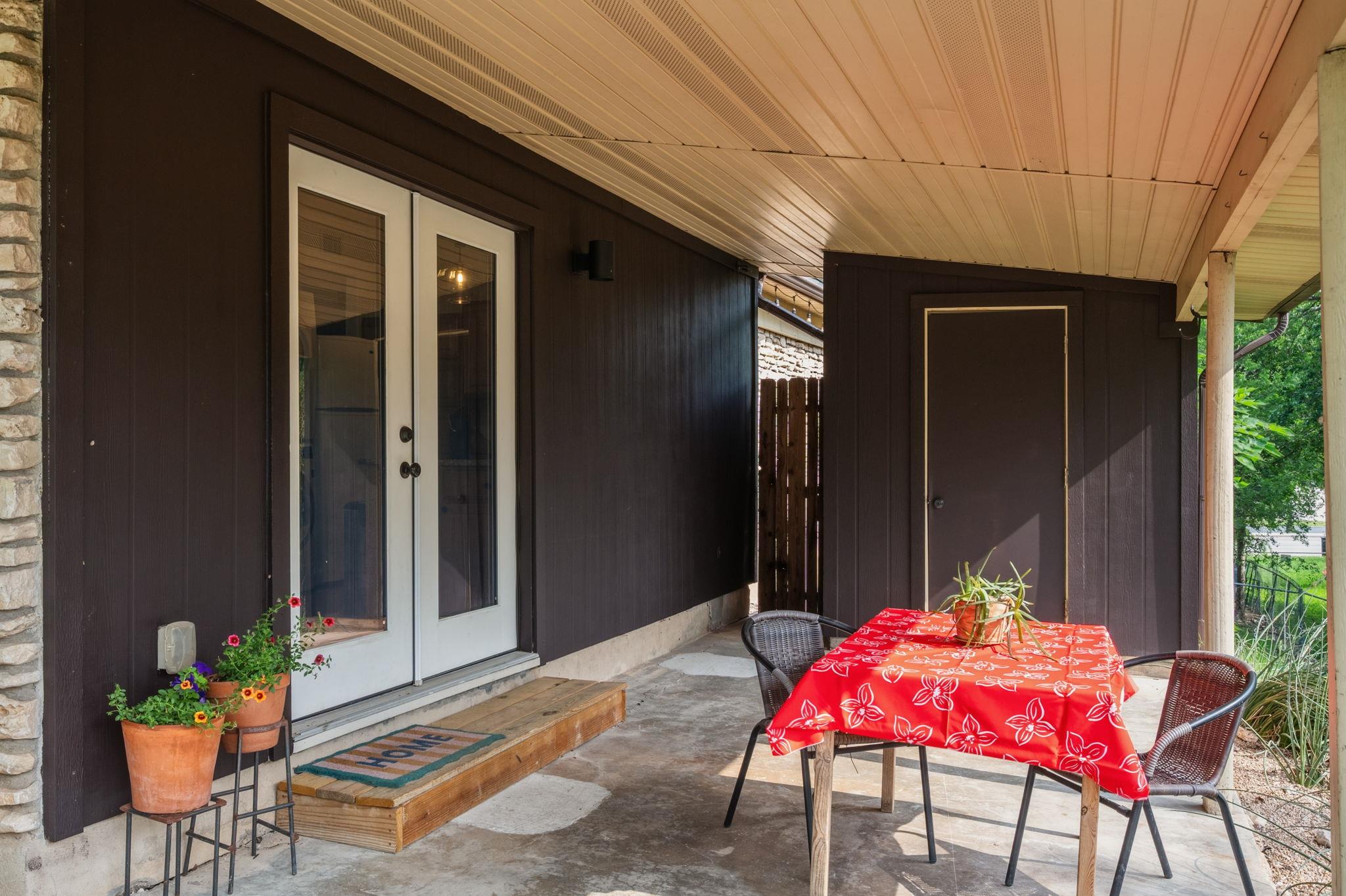 1413 S Redondo Dr, Austin, TX 78721