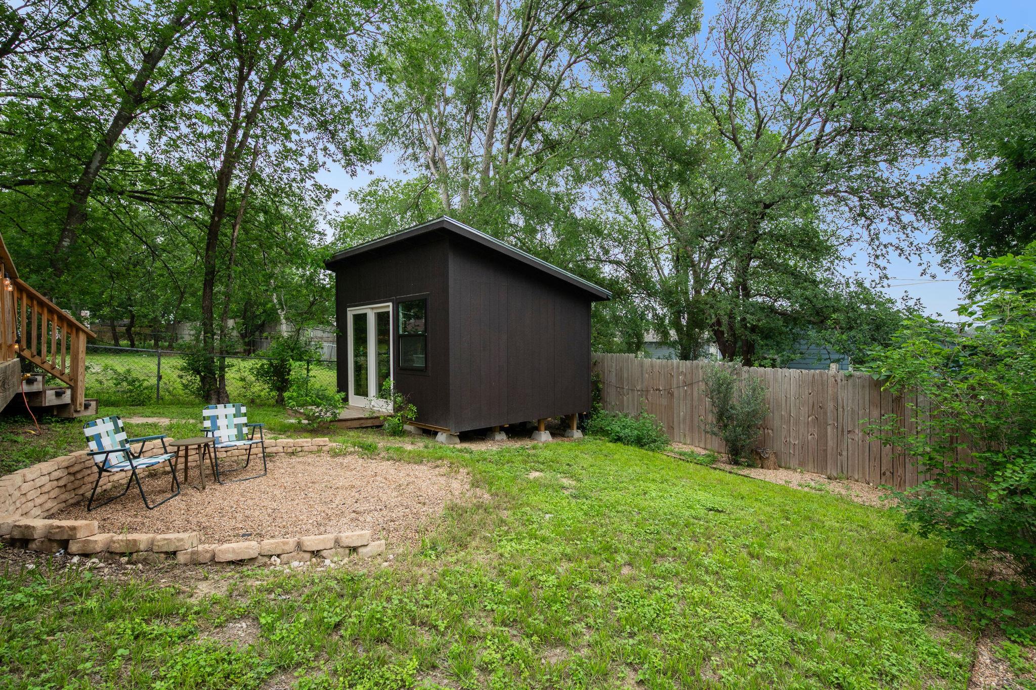 1413 S Redondo Dr, Austin, TX 78721