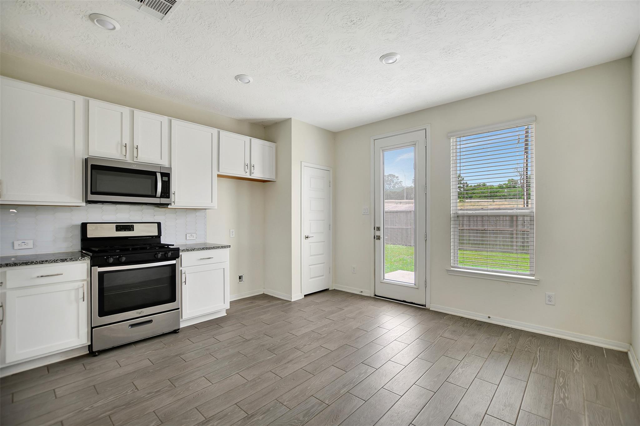 41523 Stampede Stream Dr, Magnolia, TX 77354