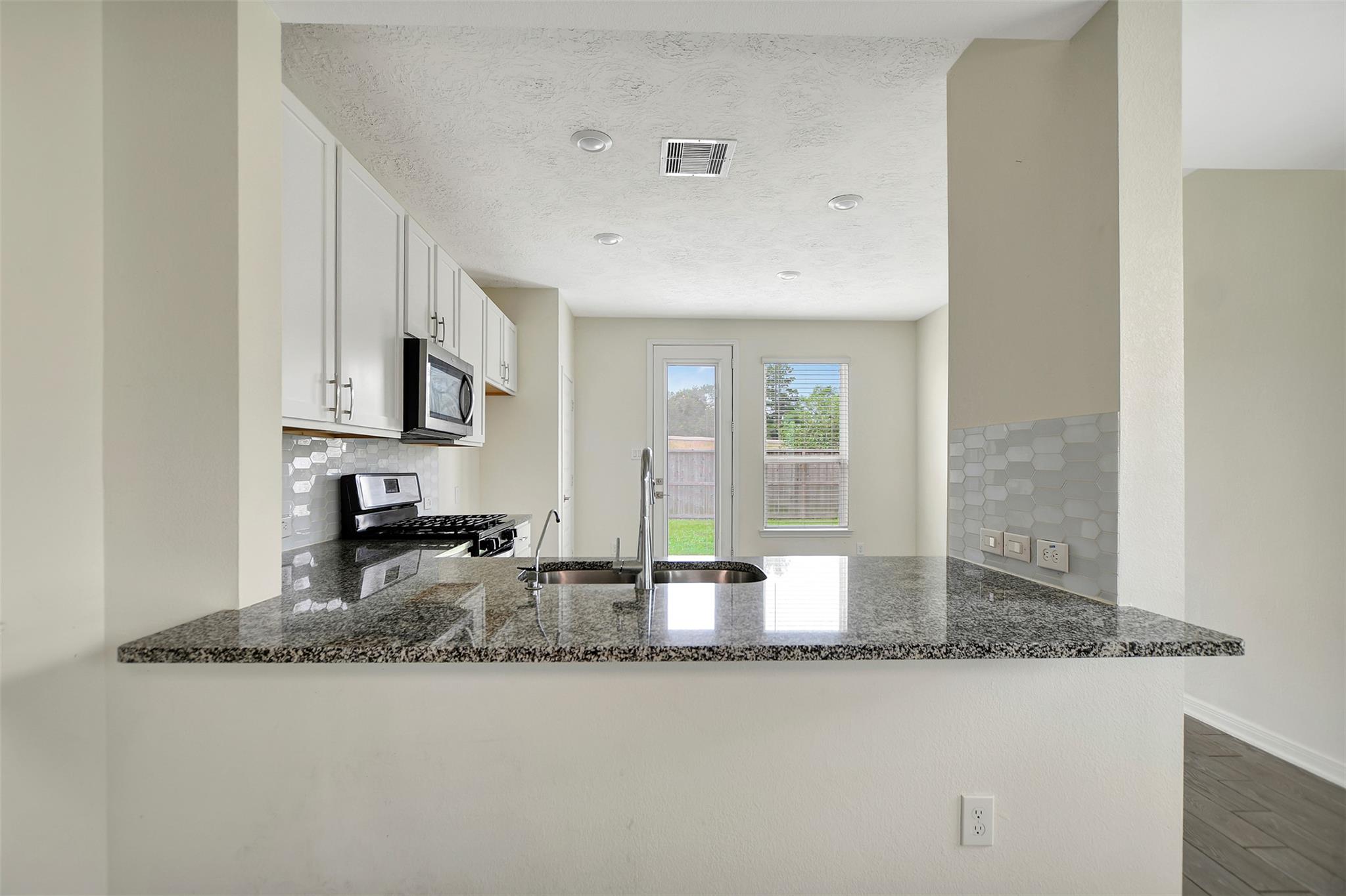 41523 Stampede Stream Dr, Magnolia, TX 77354