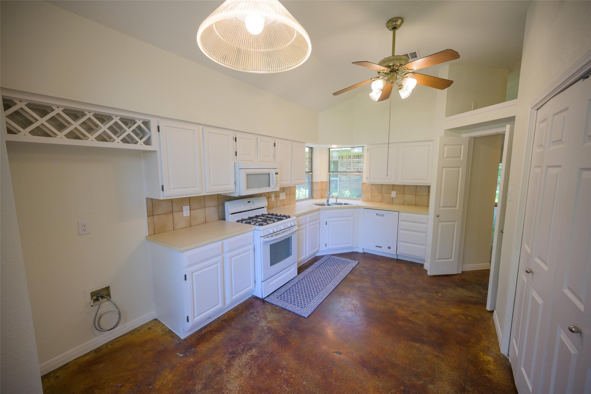 6000 La Naranja Ln, Austin, TX 78749