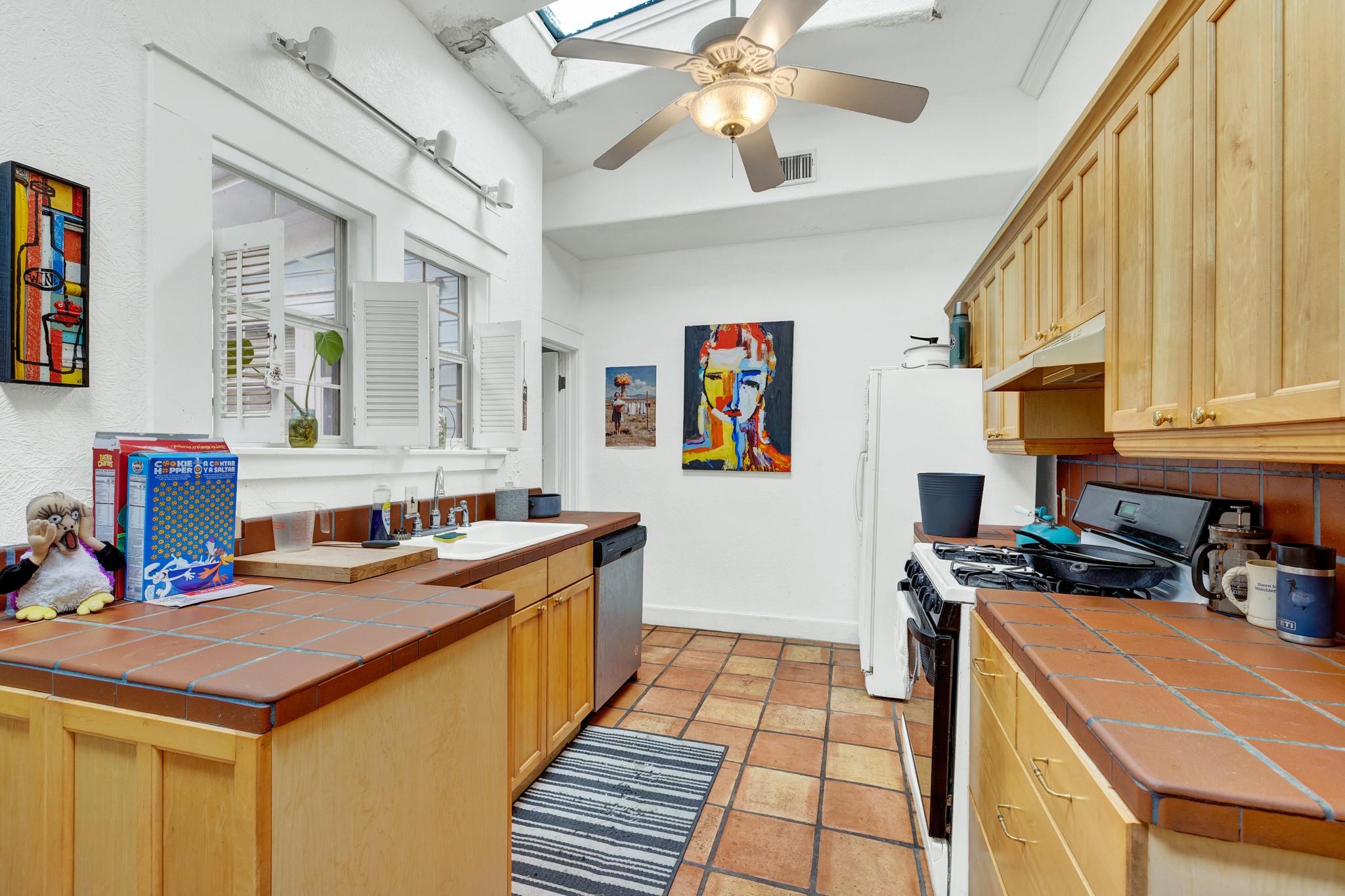 223 N Bishop St, San Marcos, TX 78666