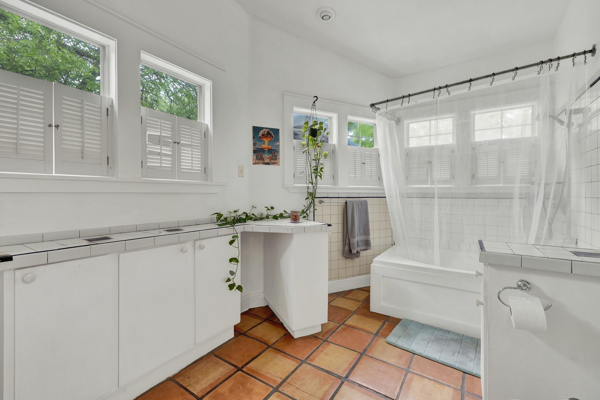 223 N Bishop St, San Marcos, TX 78666