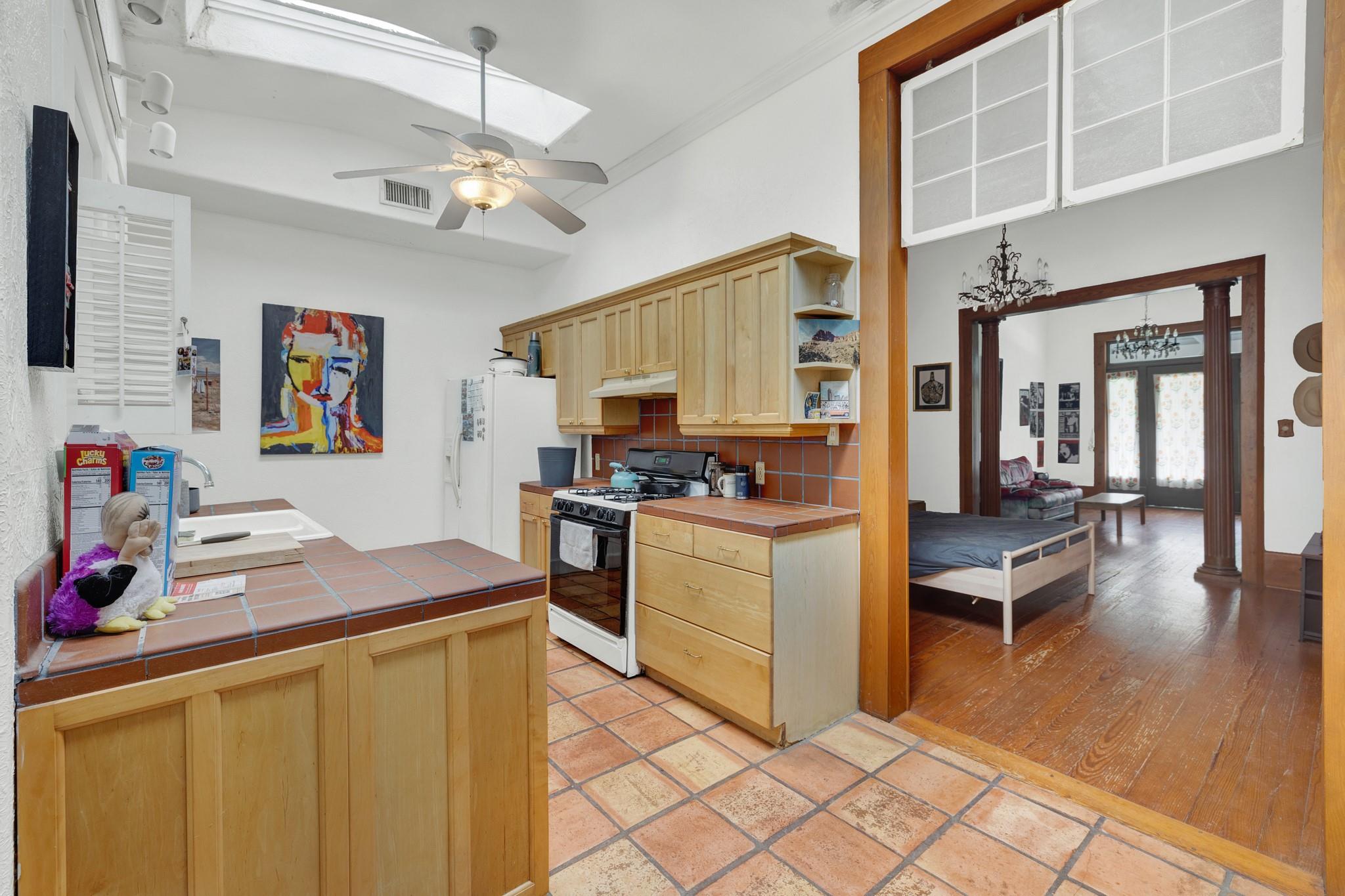 223 N Bishop St, San Marcos, TX 78666