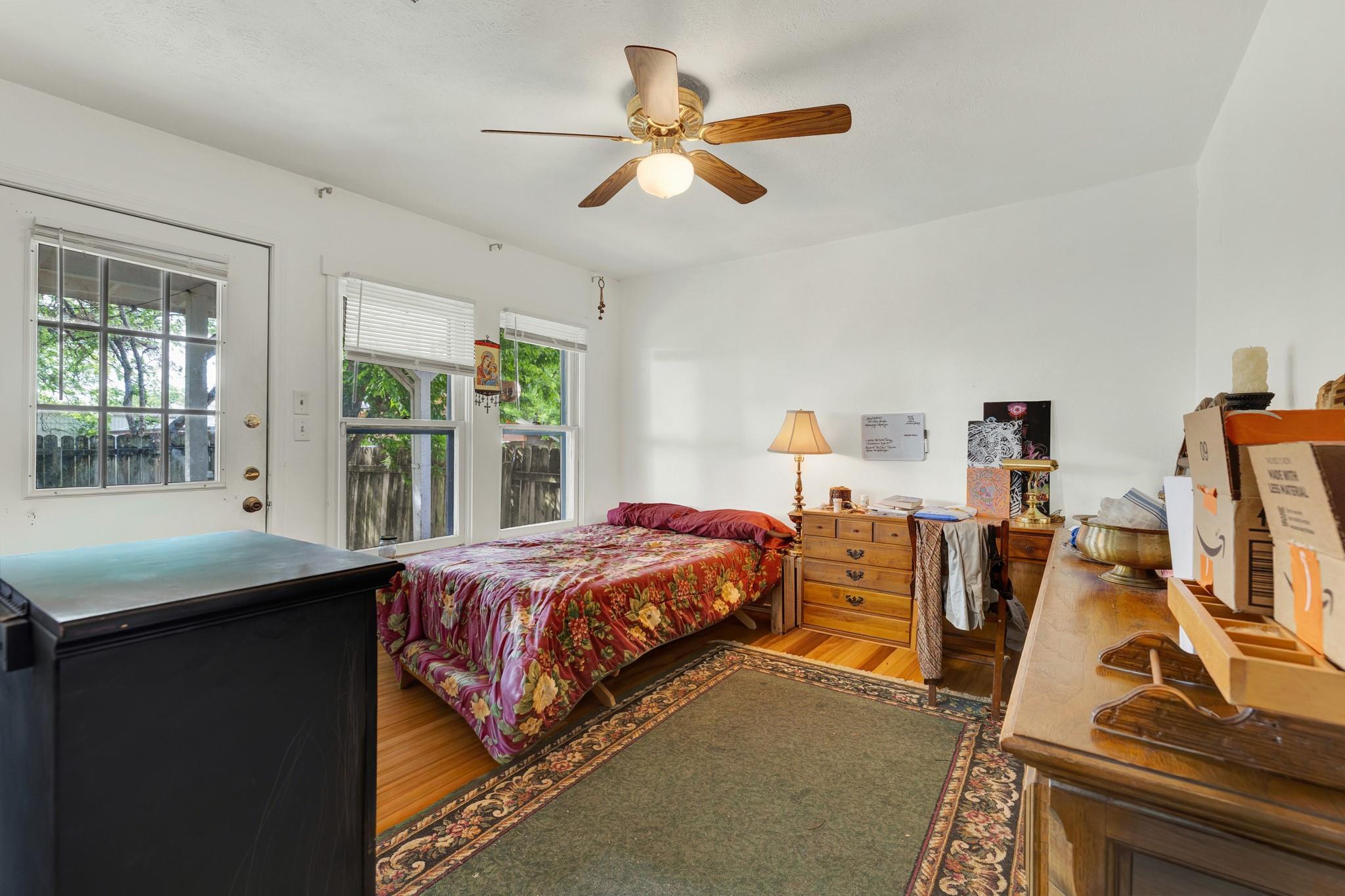 223 N Bishop St, San Marcos, TX 78666