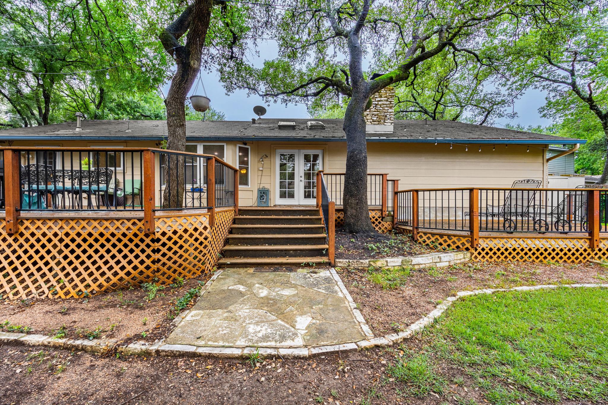 11315 Alhambra Dr, Austin, TX 78759
