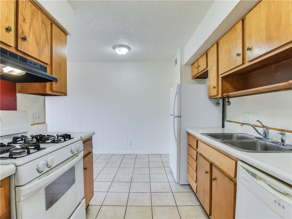 2804 Westhill Dr # 104, Austin, TX 78704
