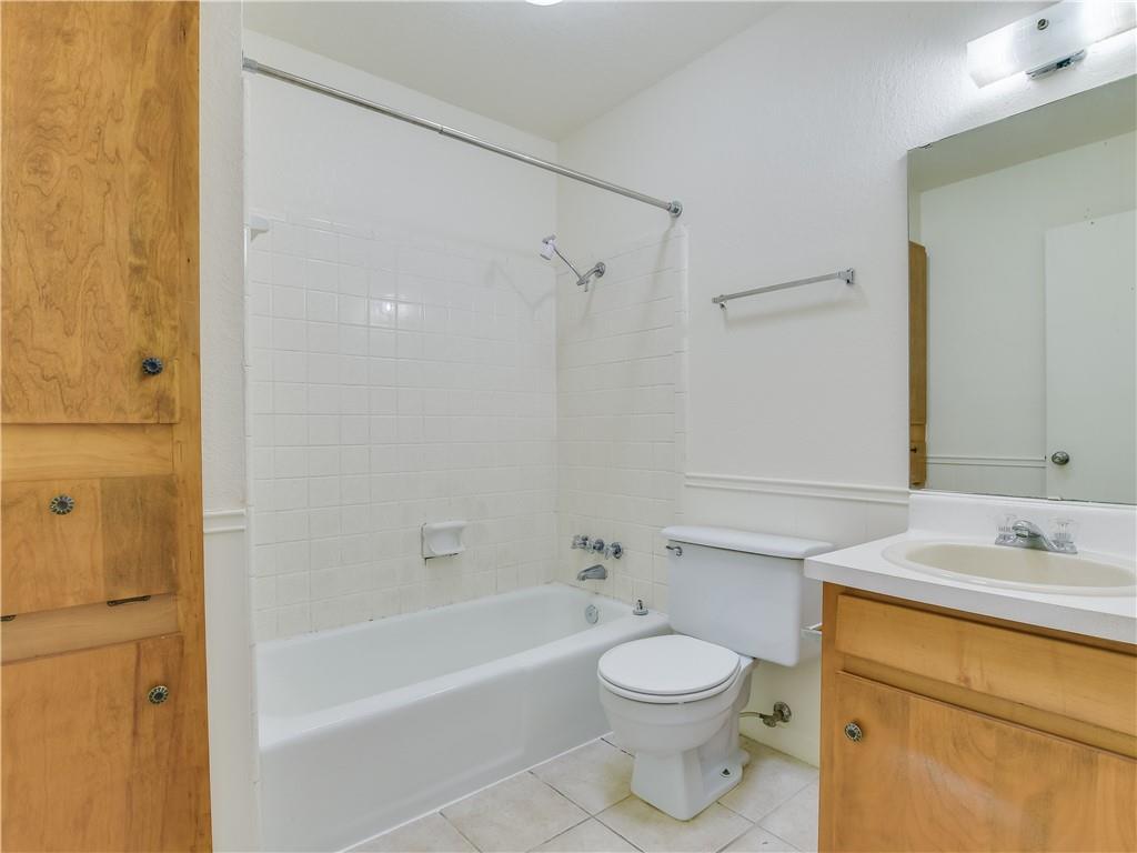 2804 Westhill Dr # 104, Austin, TX 78704