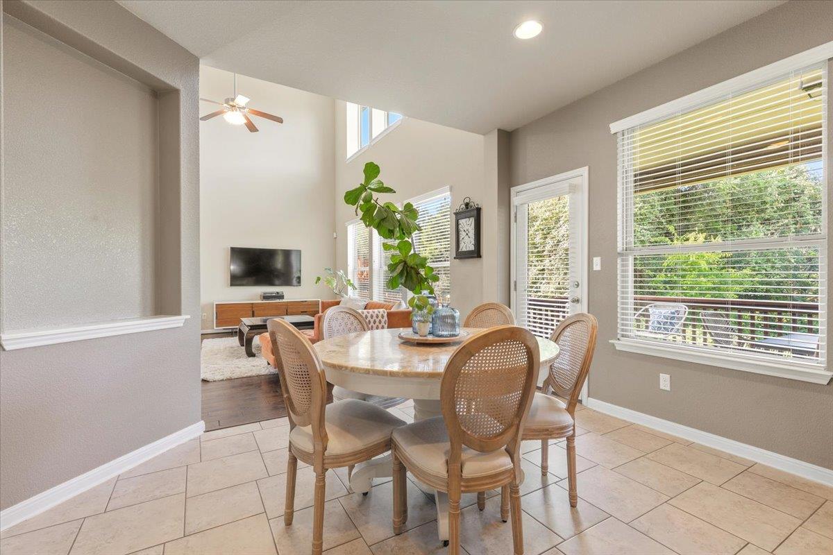 561 Stone View Trl, Austin, TX 78737