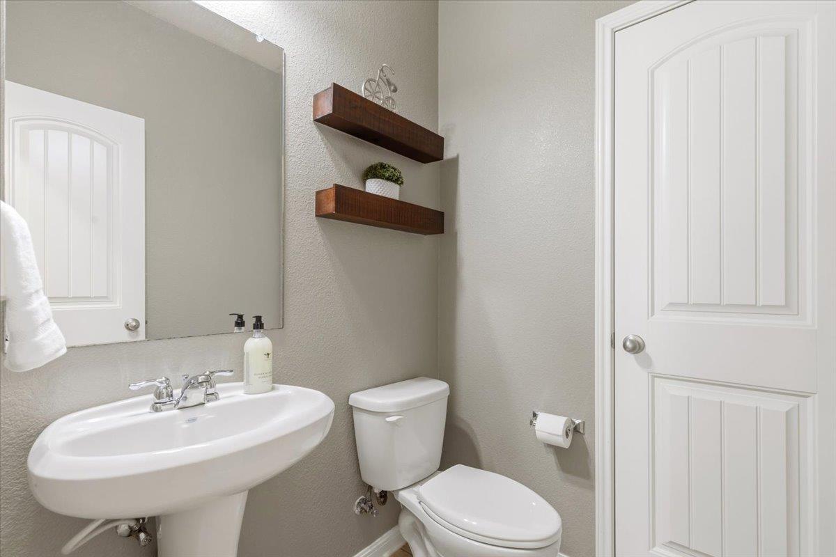 561 Stone View Trl, Austin, TX 78737
