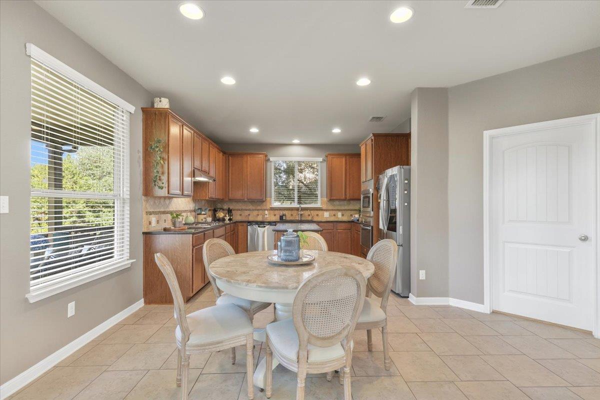 561 Stone View Trl, Austin, TX 78737