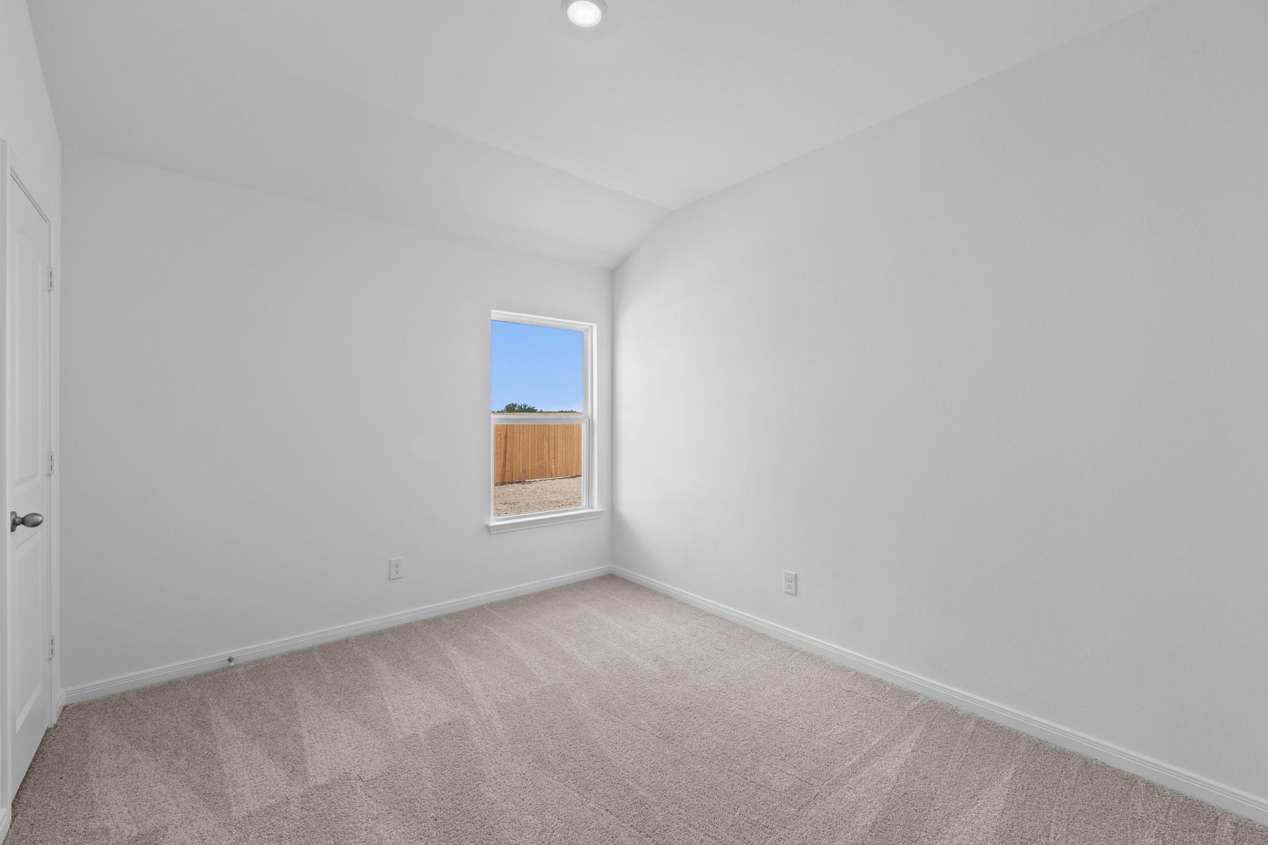 213 Fairlawn Way, Maxwell, TX 78656