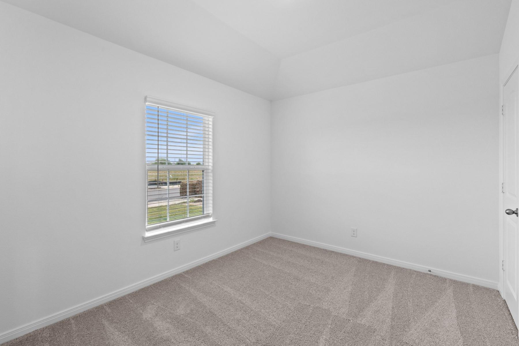 213 Fairlawn Way, Maxwell, TX 78656