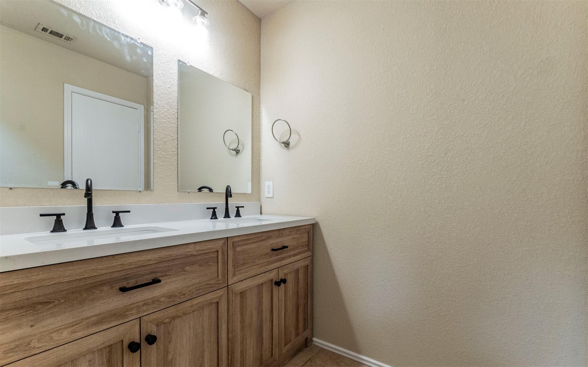 7106 Thannas Way, Austin, TX 78744