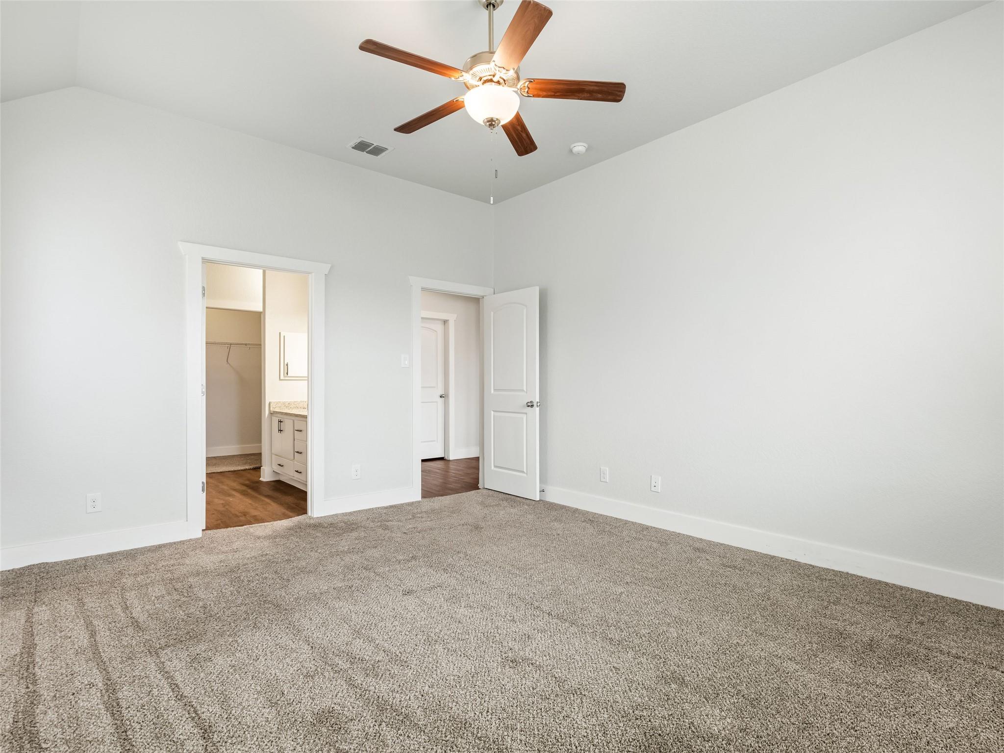203 Winston Dr, Fredericksburg, TX 78624