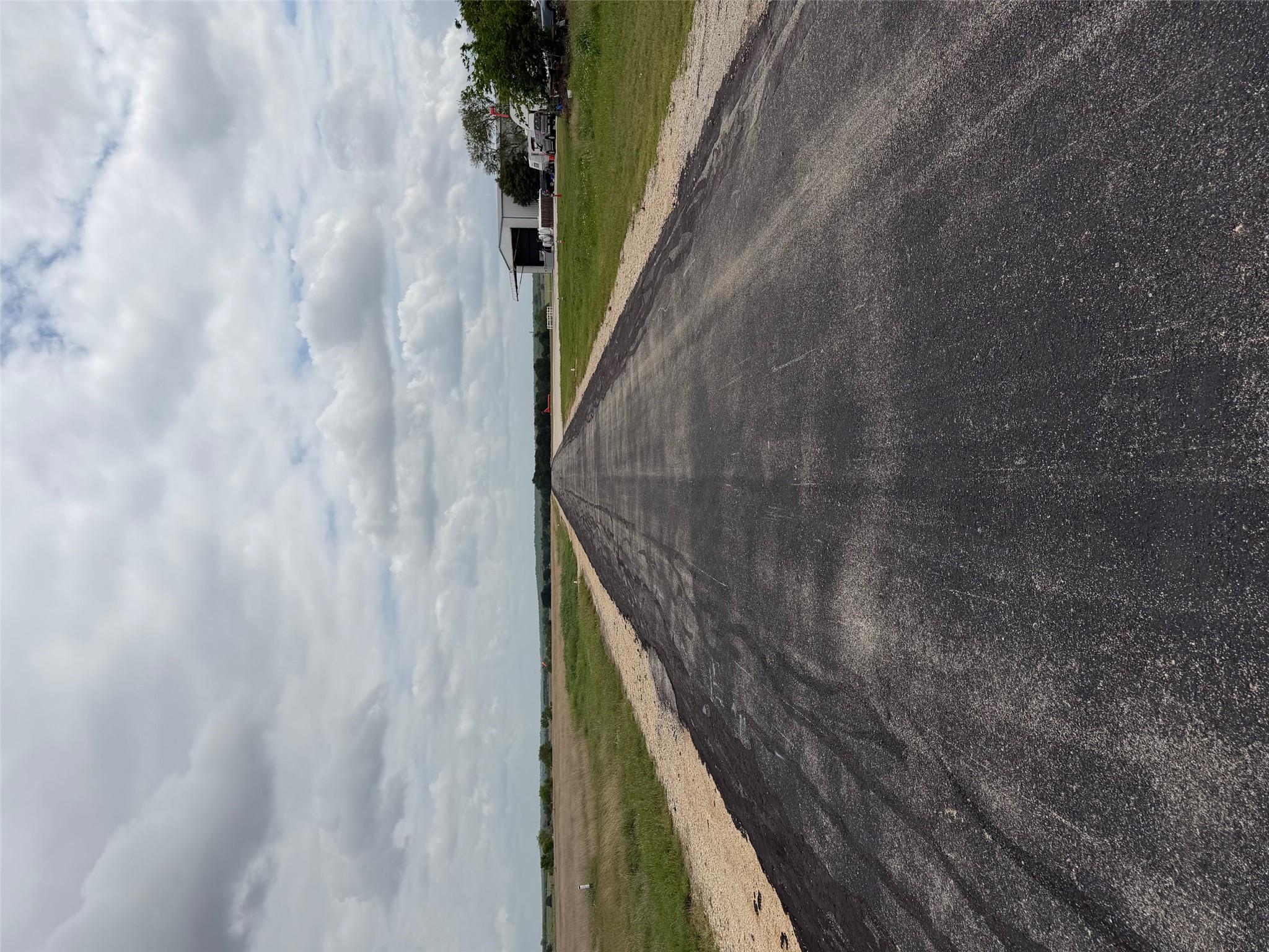 320 Airfield Rd, Fentress, TX 78622