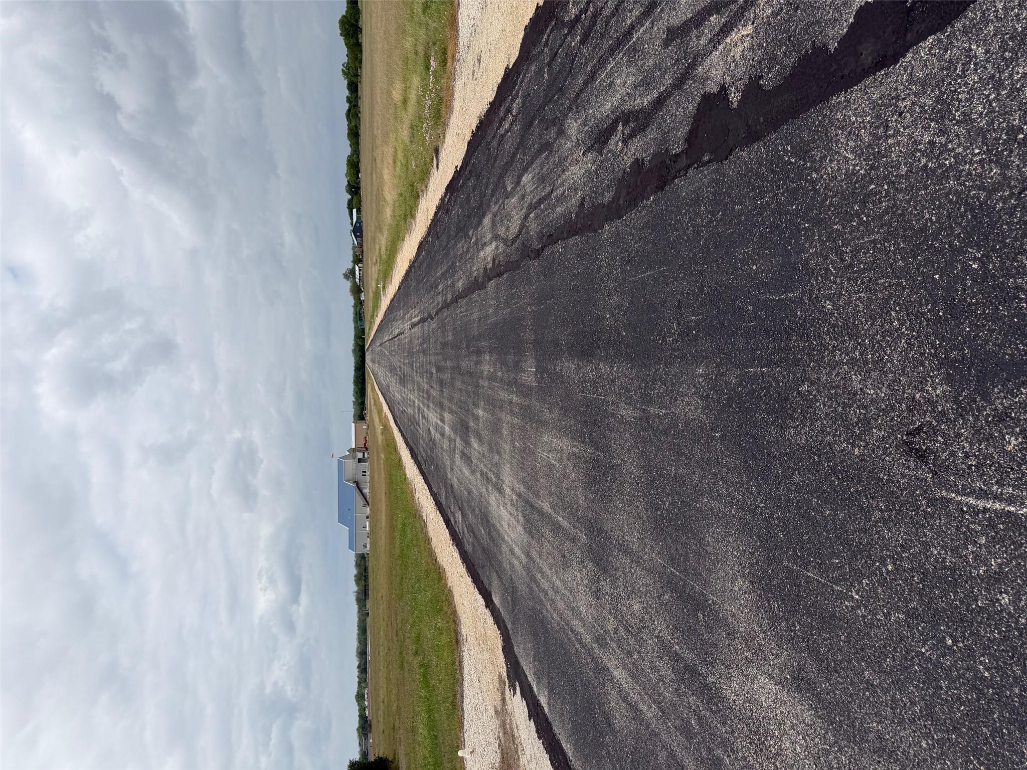 320 Airfield Rd, Fentress, TX 78622