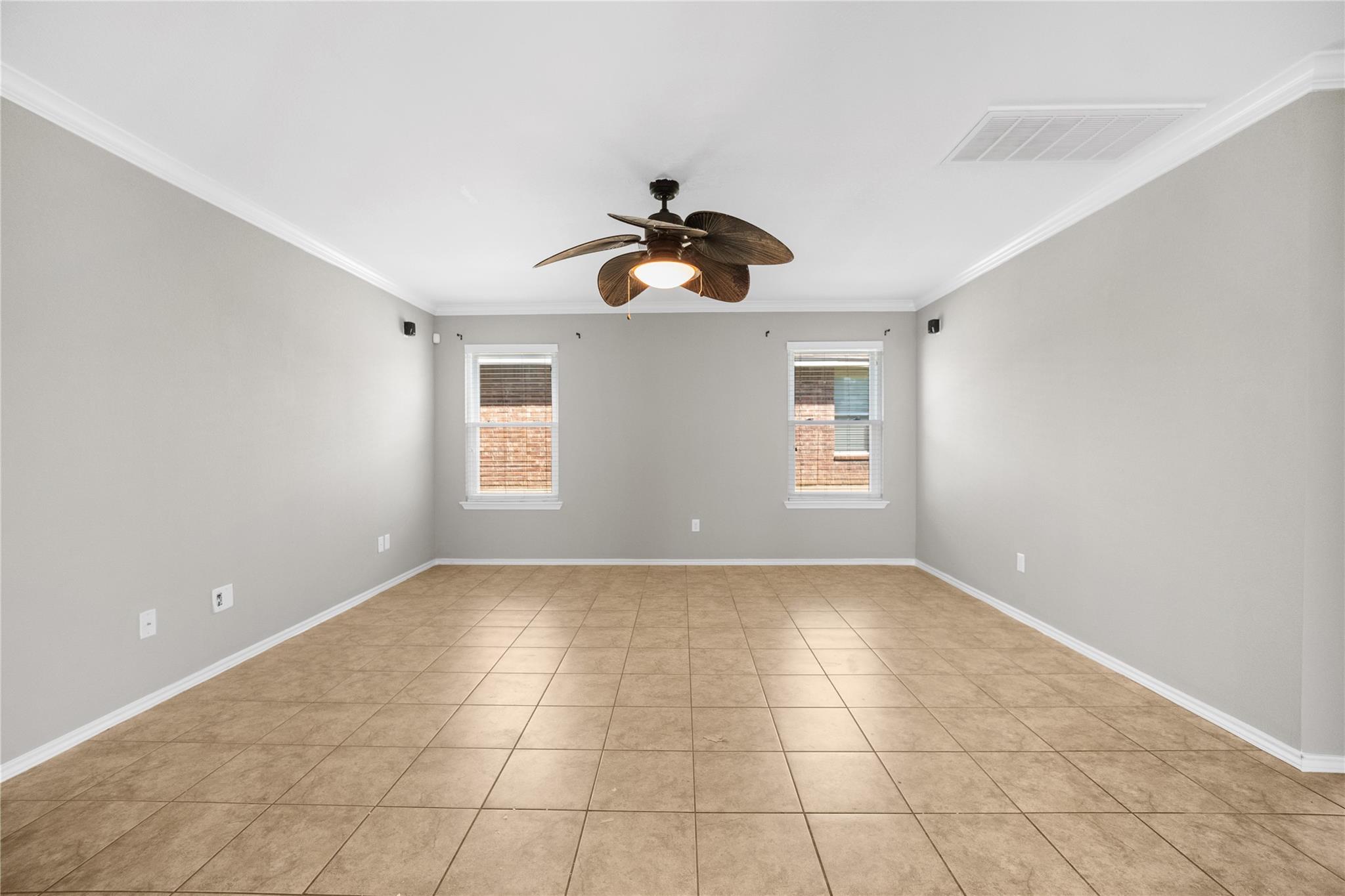 304 Kingfisher Ln, Leander, TX 78641